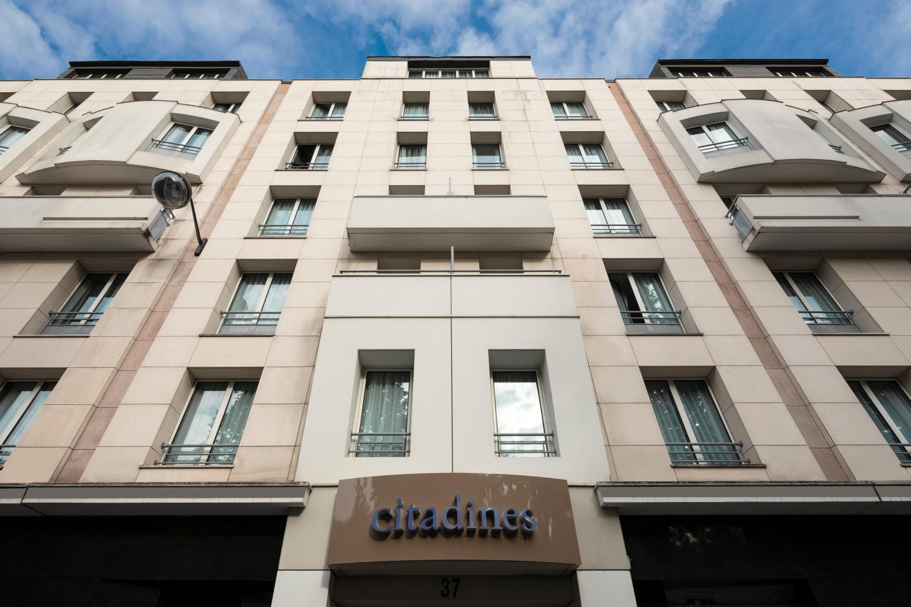 Citadines Bastille Marais Paris: building