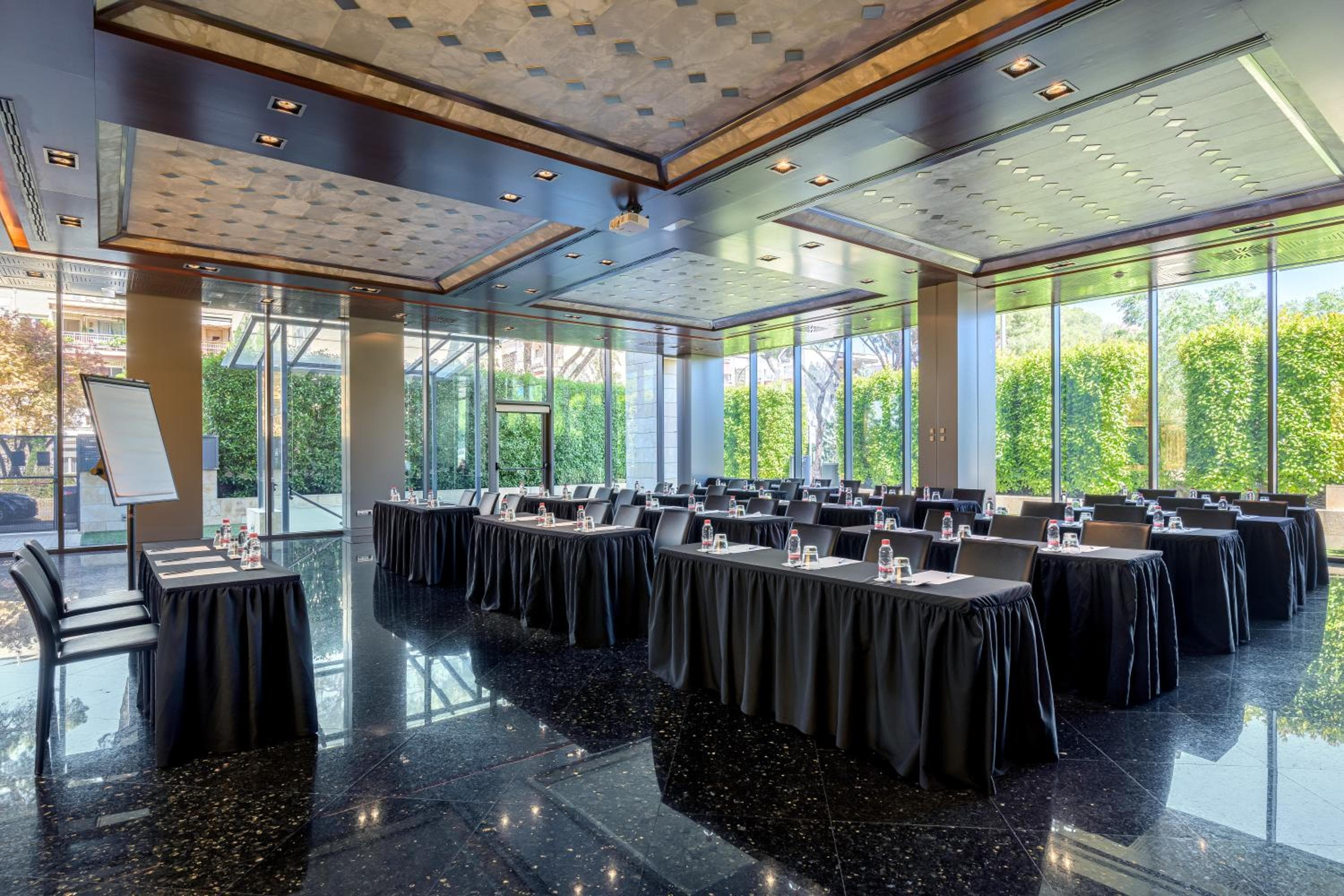 Hotel Maydrit Airport: meeting & event spaces