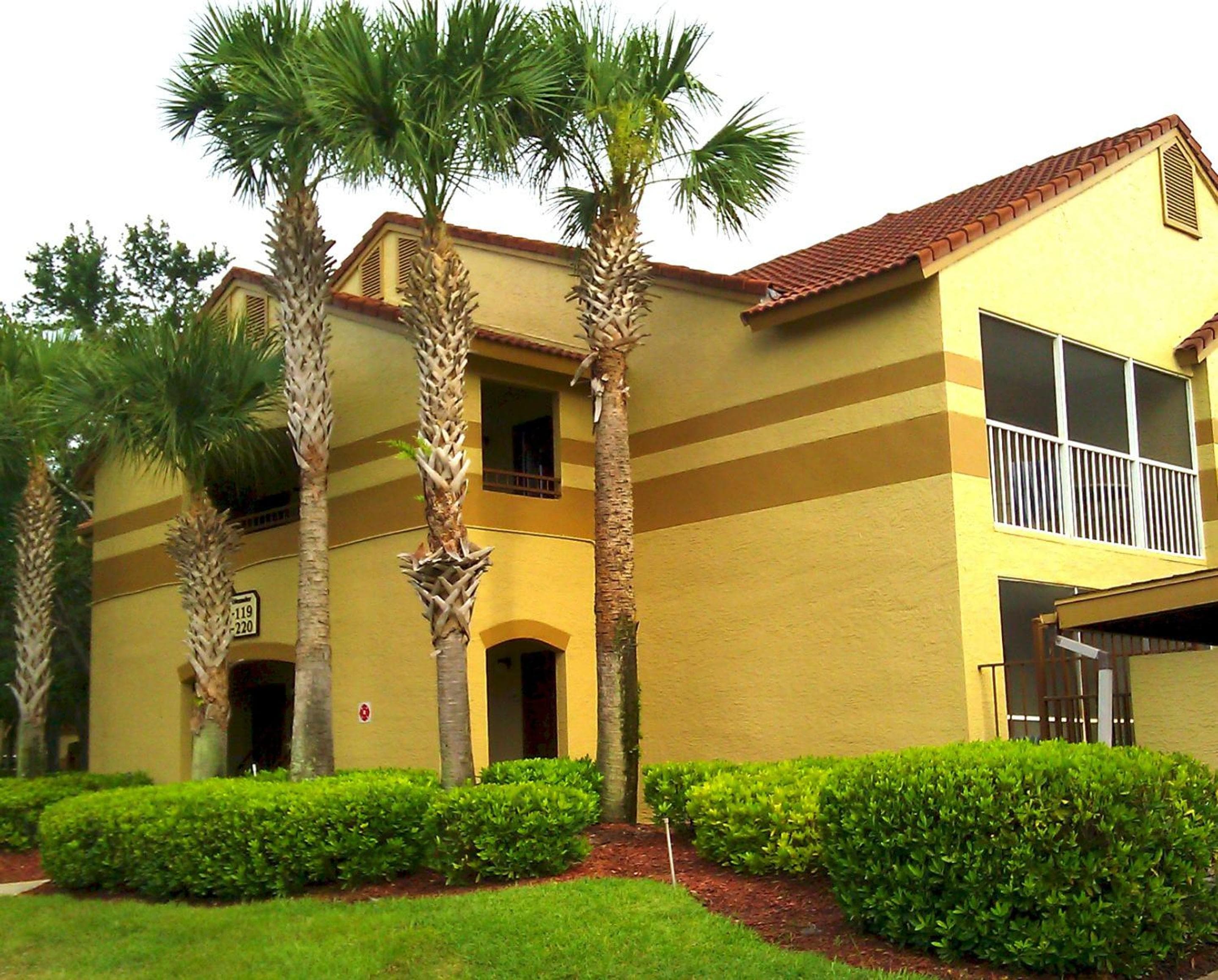 Blue Tree Resort at Lake Buena Vista: building