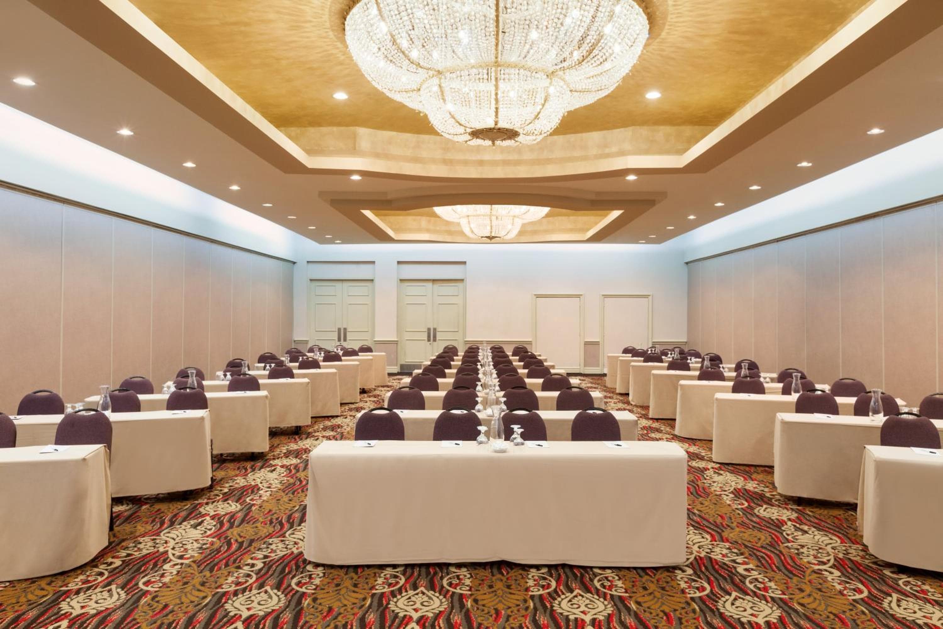 USC Hotel: meeting room