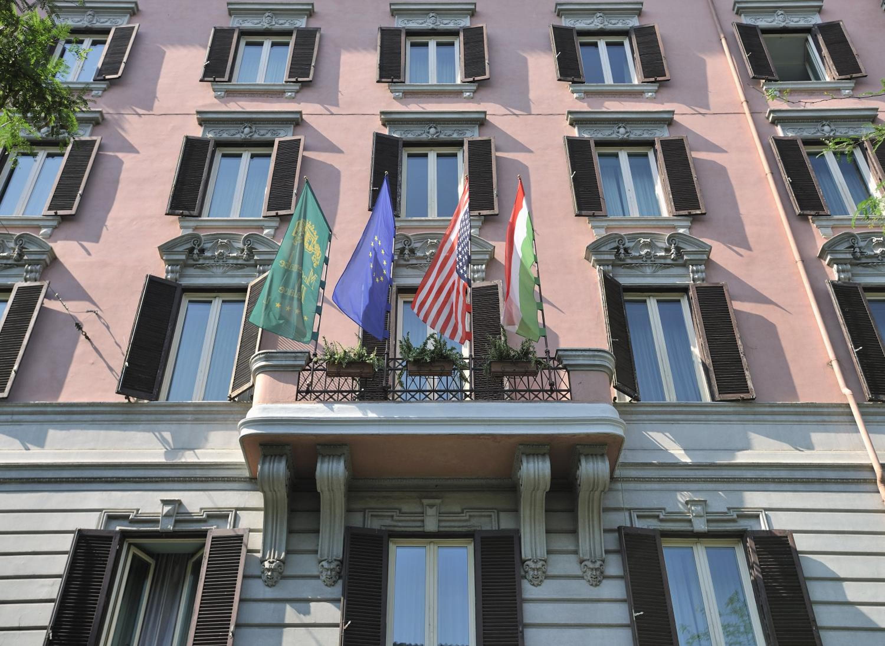 Hotel Mecenate Palace: building