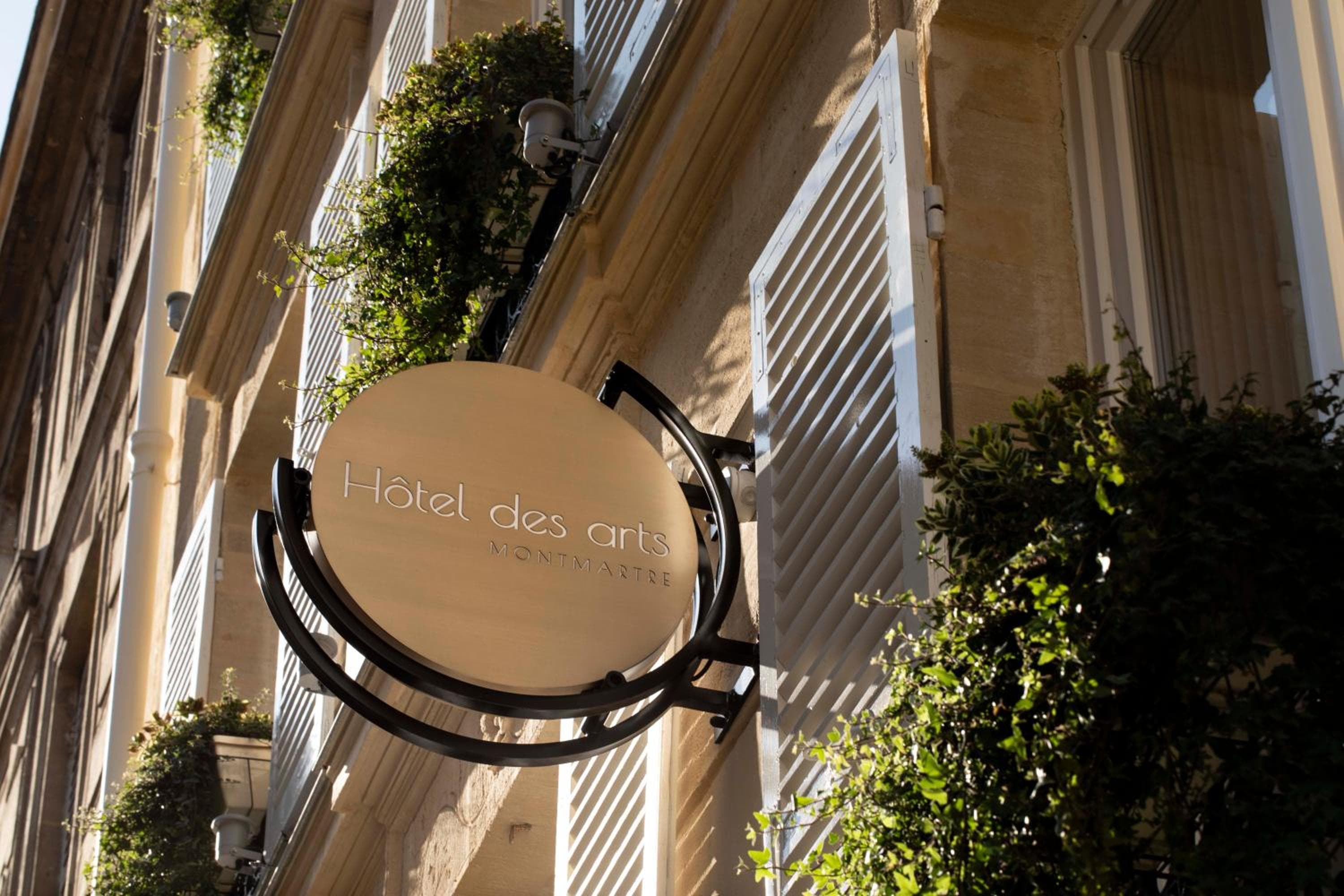 Hôtel des Arts Montmartre: building