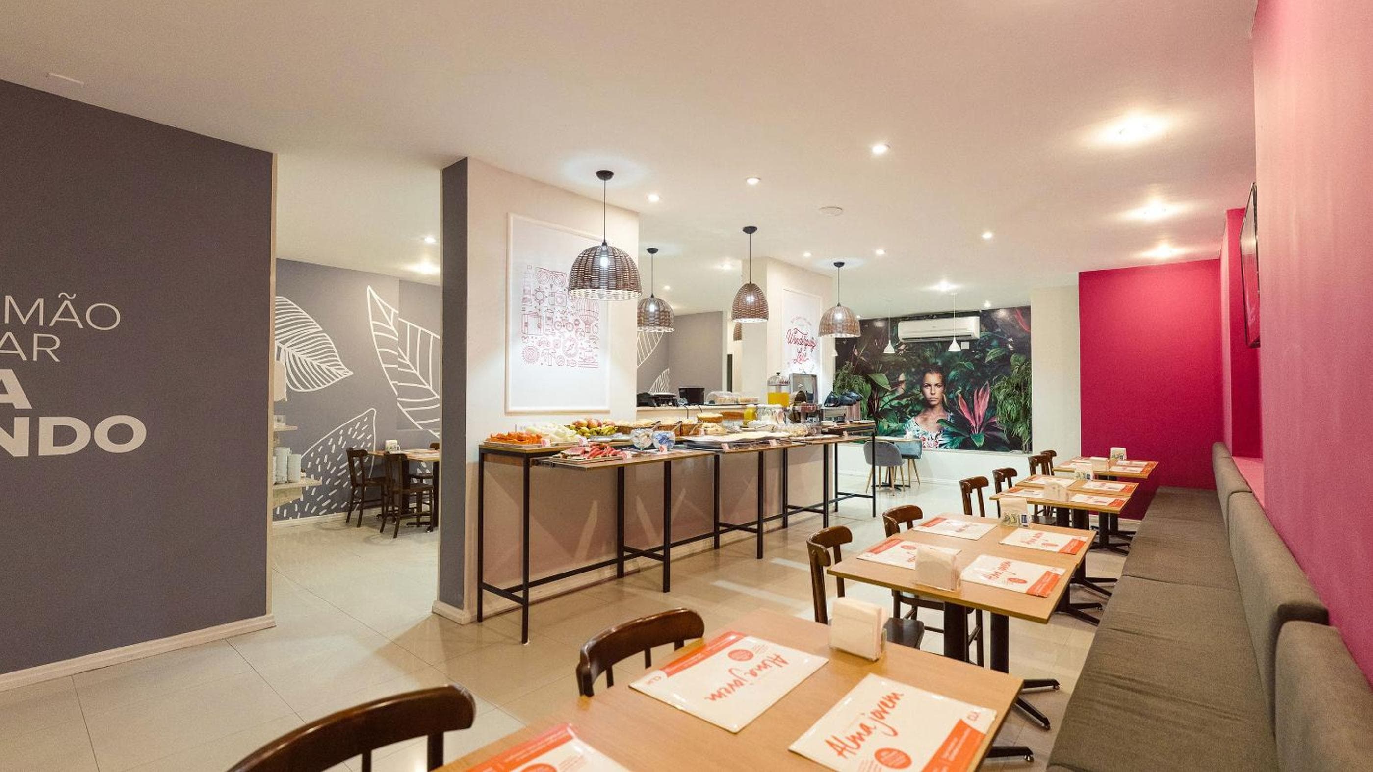 CLH Suites Domingos Ferreira