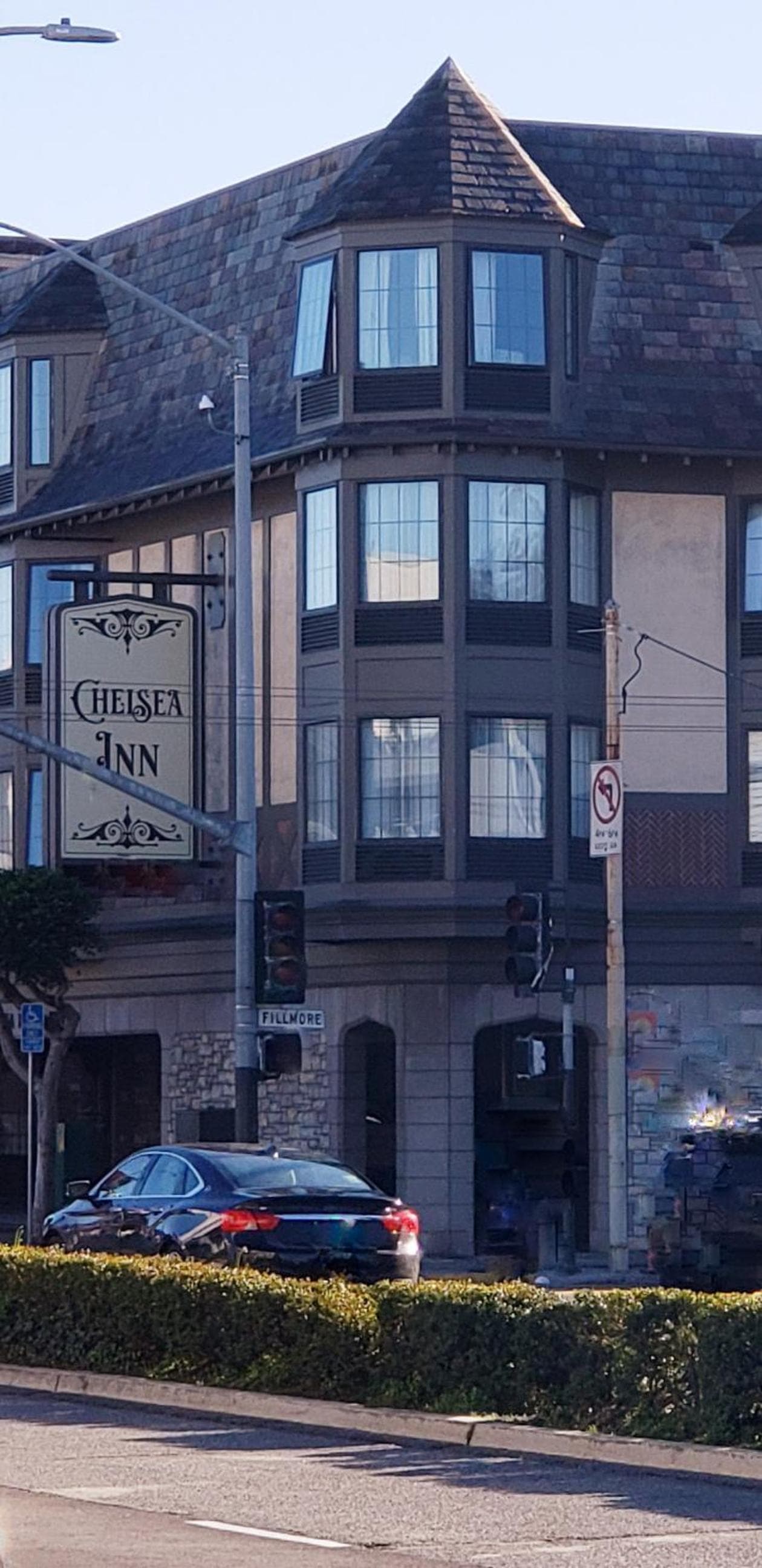 Chelsea Inn: building