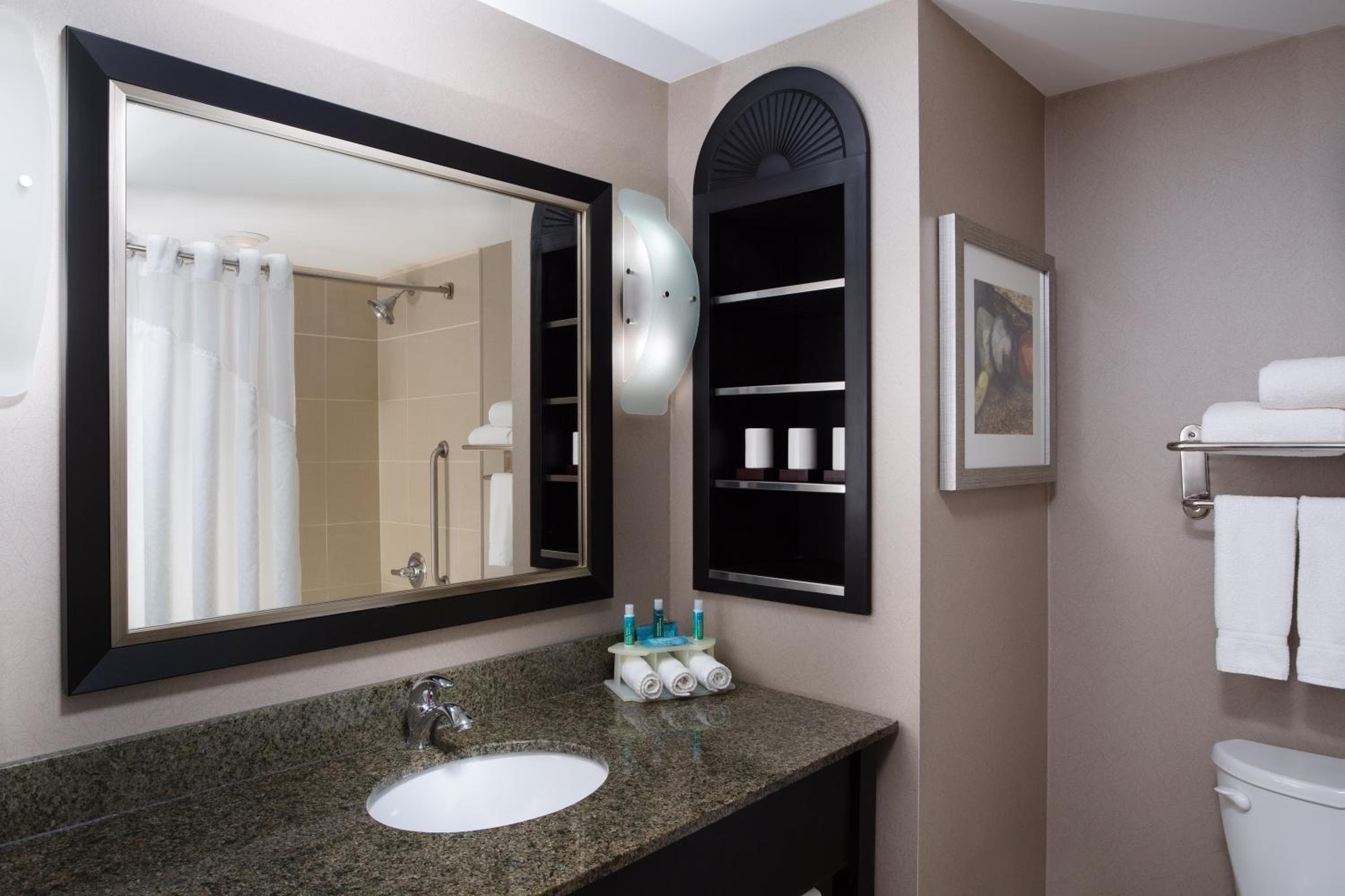 Holiday Inn Express & Suites Ottawa West - Nepean by IHG