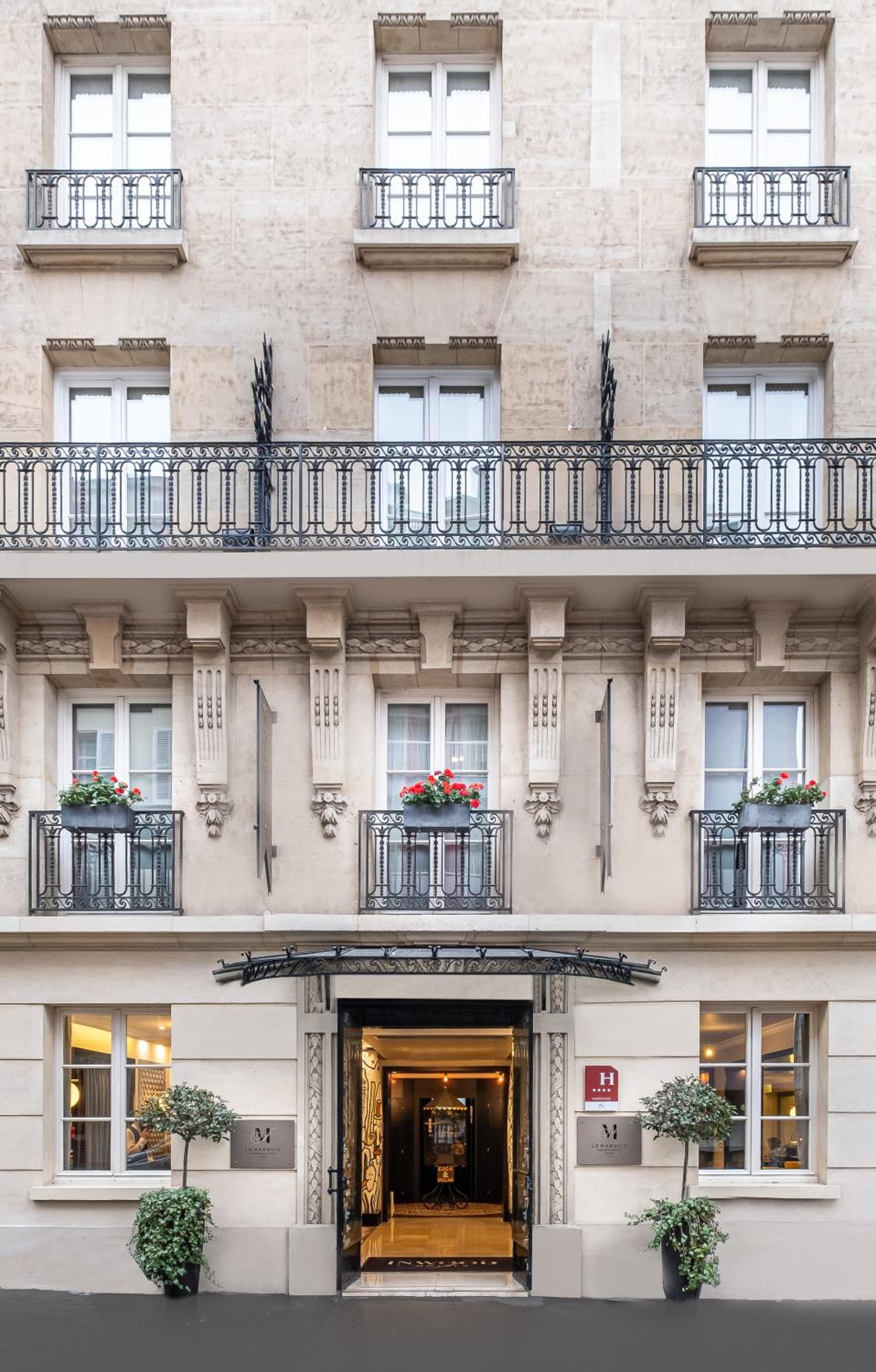 Hôtel Le Marquis by Inwood Hotels: building