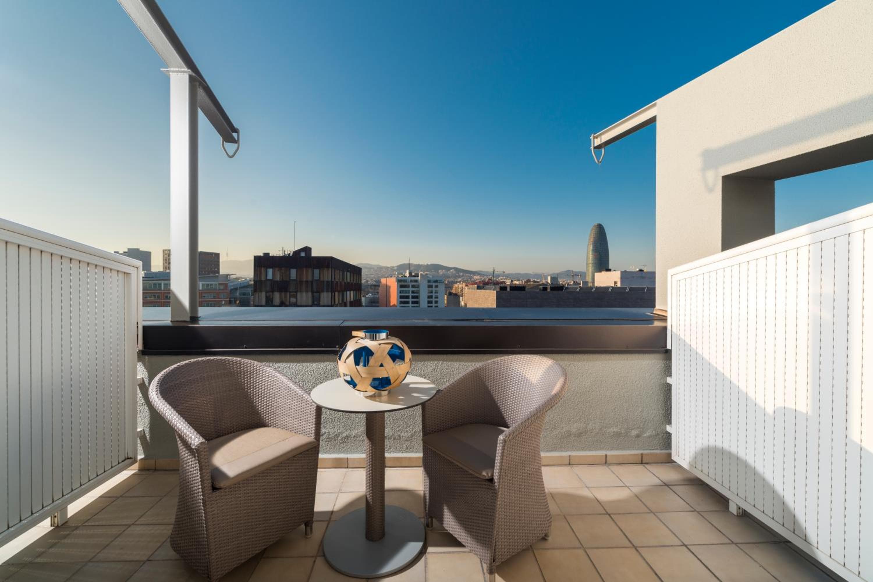 Sallés Hotel Pere IV: balance & terrace