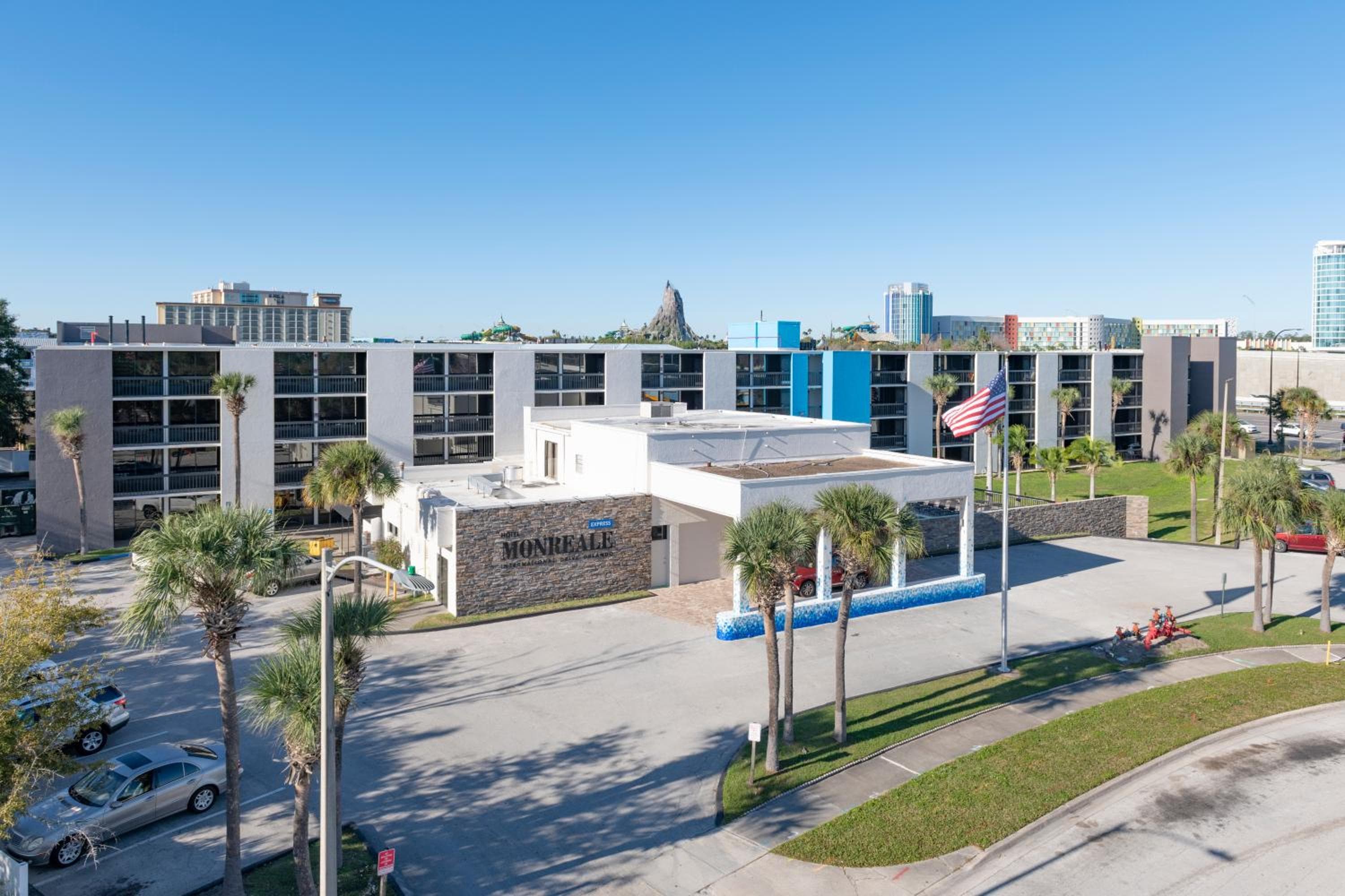 Hotel Monreale Express International Drive Orlando: building