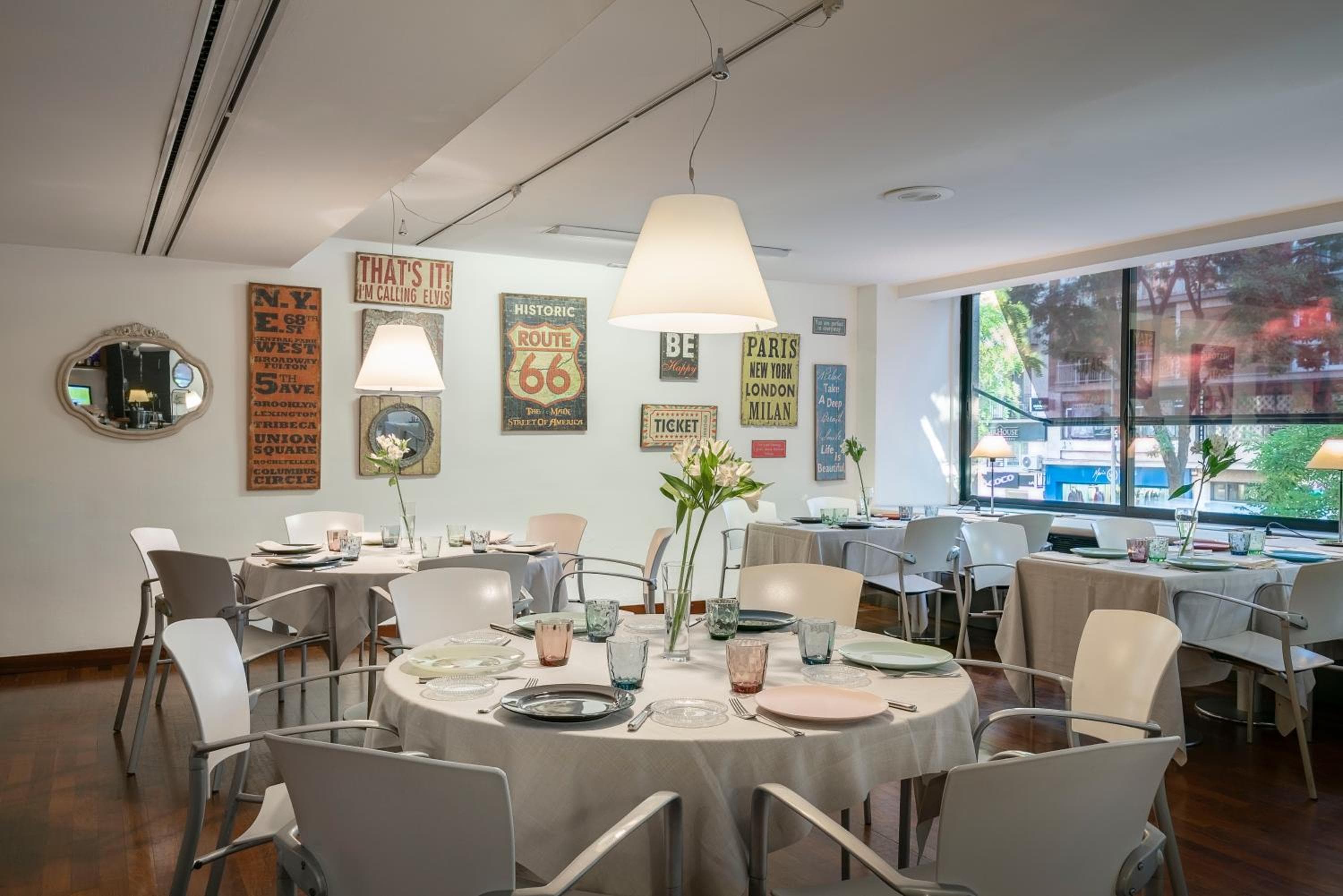 Vincci Soma: dining