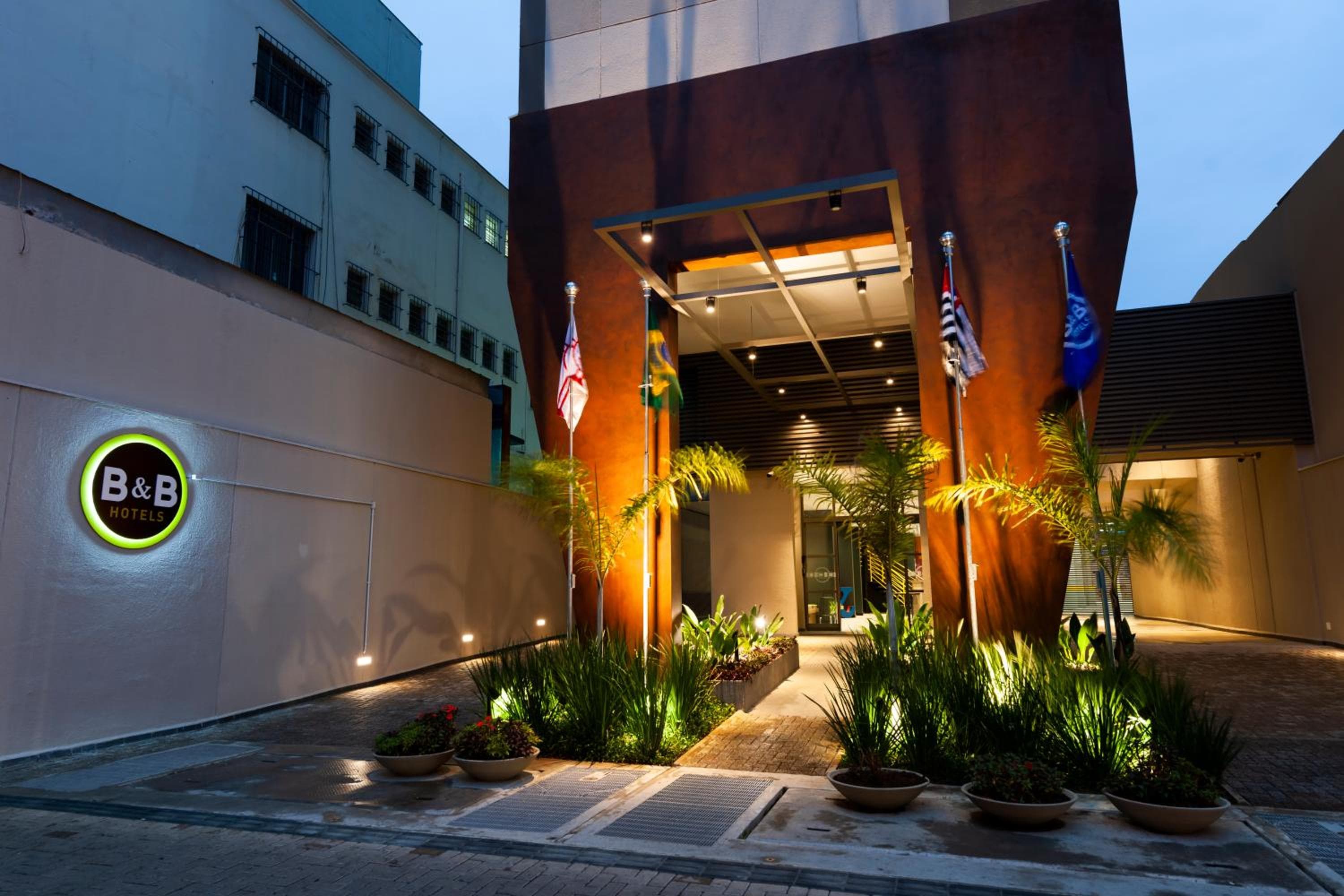 B&B HOTEL SP Luz Centro: building