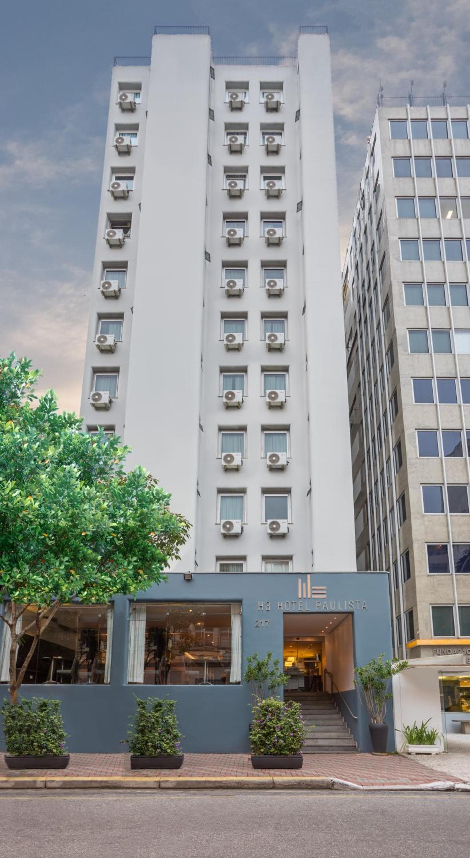 H3 Hotel Paulista: building