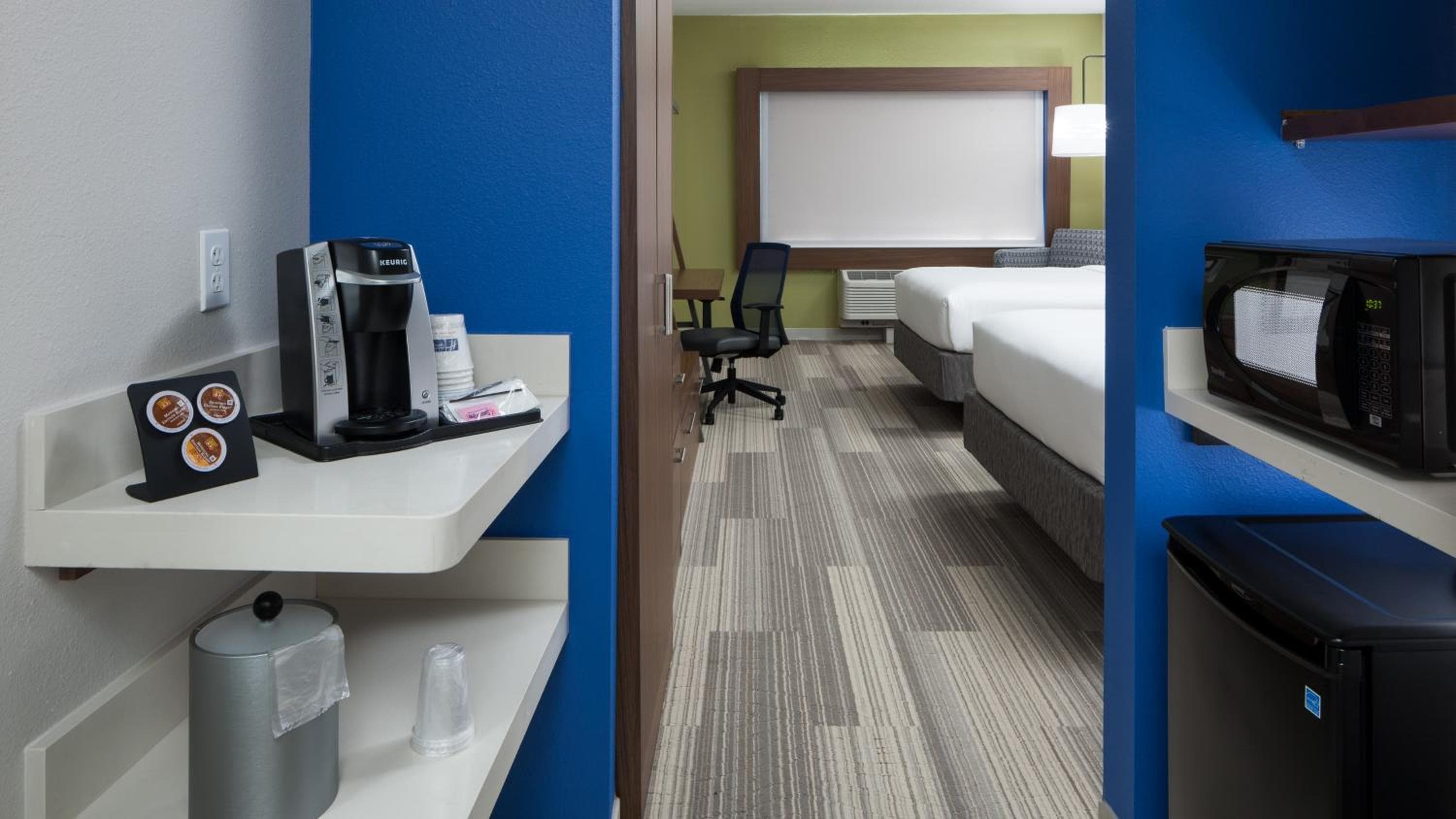 Holiday Inn Express & Suites Orlando At SeaWorld by IHG - With Free Shuttle Service to SeaWorld Parks