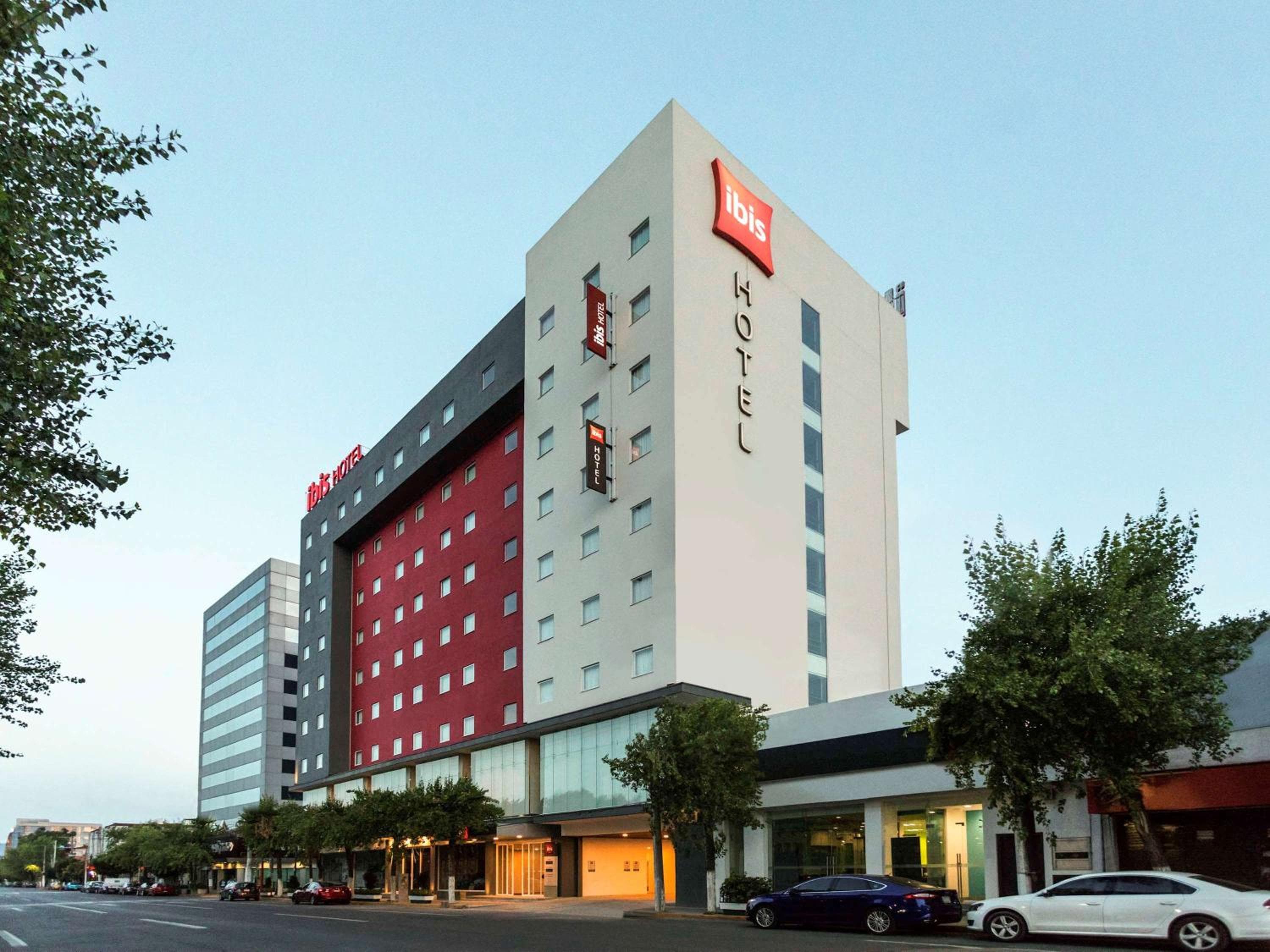 Ibis Mexico Tlalnepantla: building