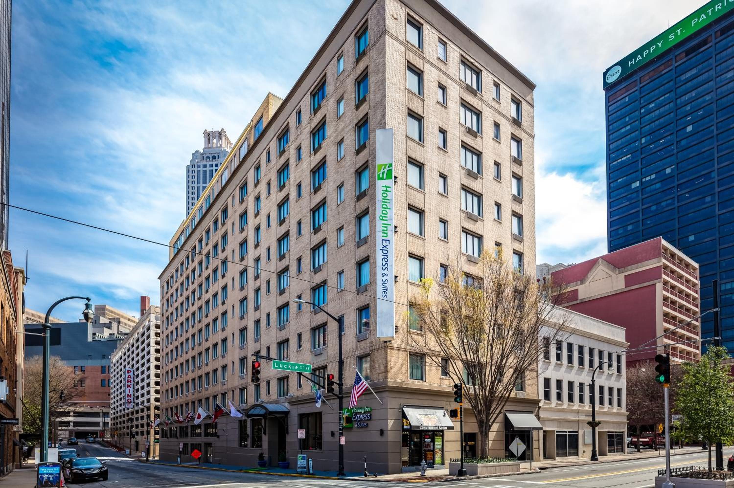 Holiday Inn Express & Suites - Atlanta Downtown by IHG: building