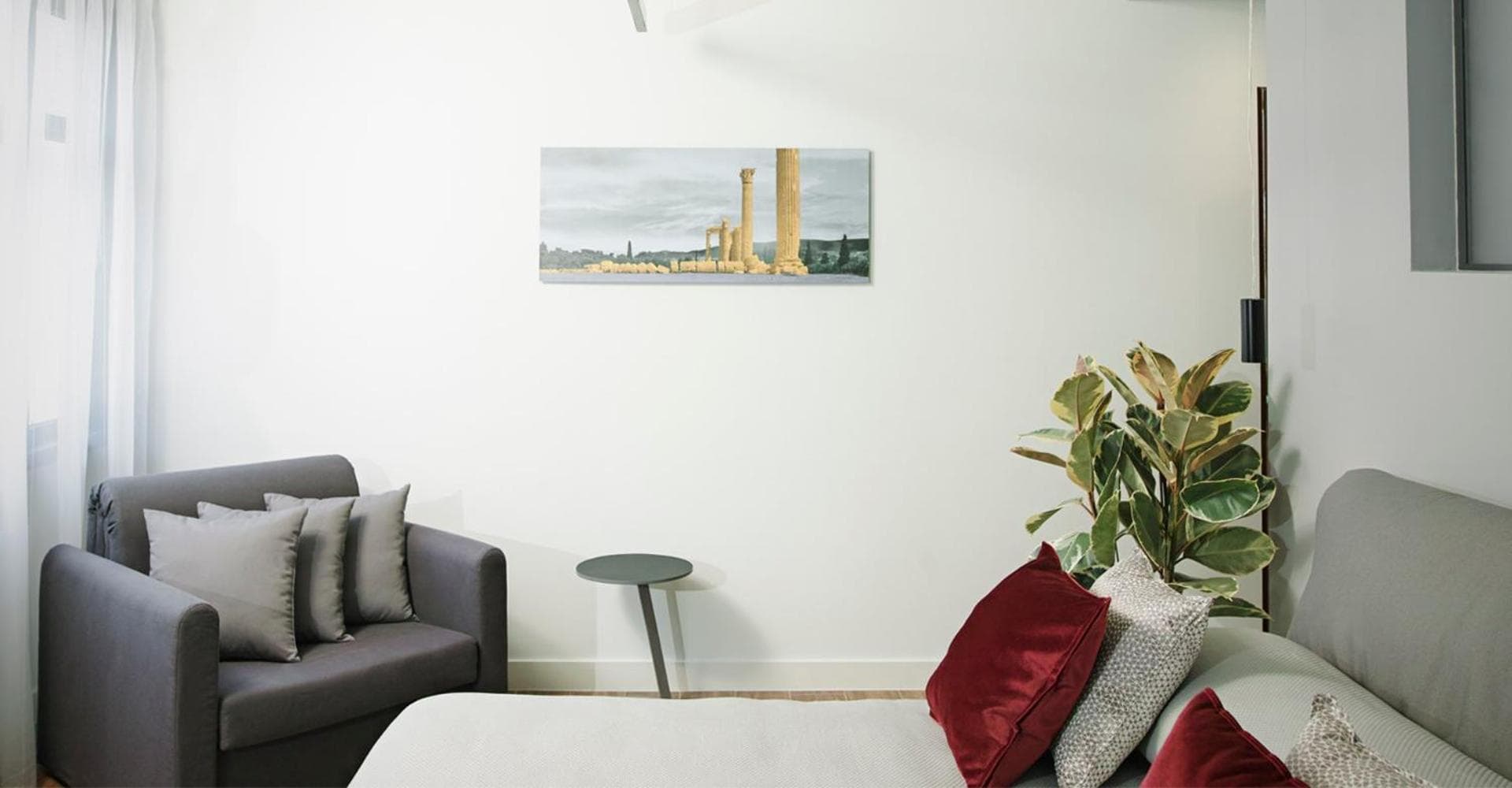 The Gem Society Hotel: living area