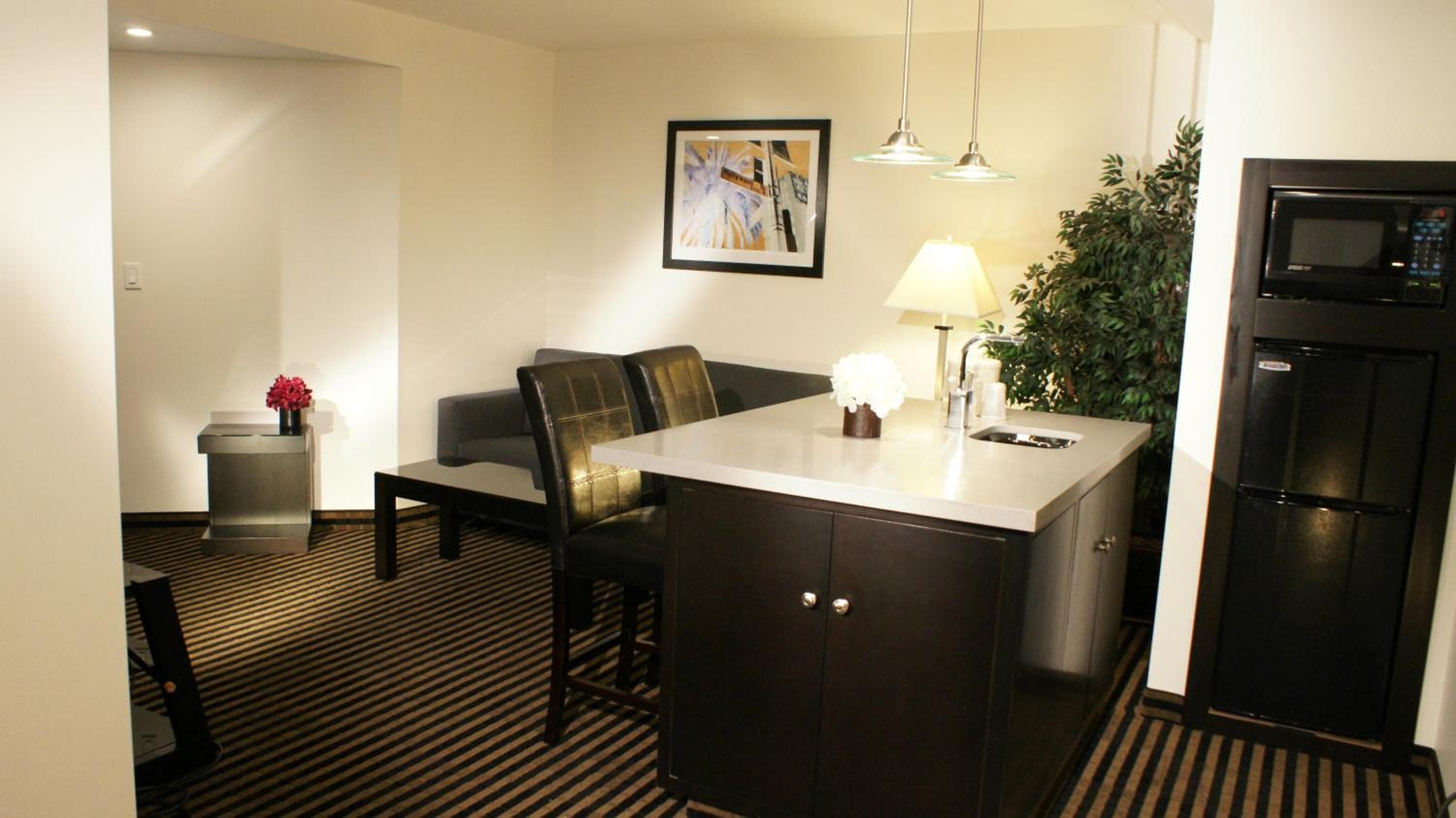 Holiday Inn Express Hollywood Walk of Fame by IHG