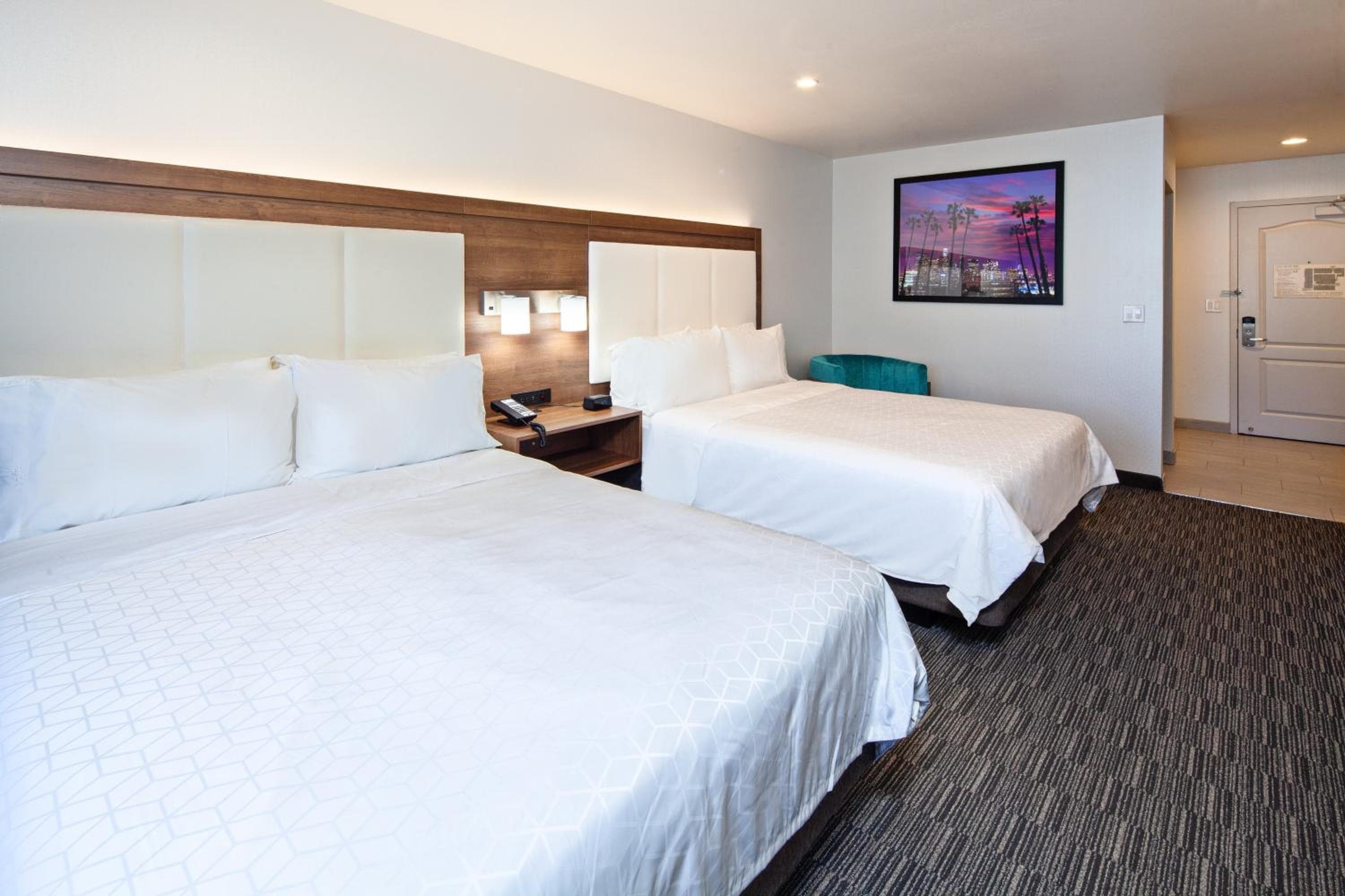 Holiday Inn Express Hollywood Walk of Fame by IHG