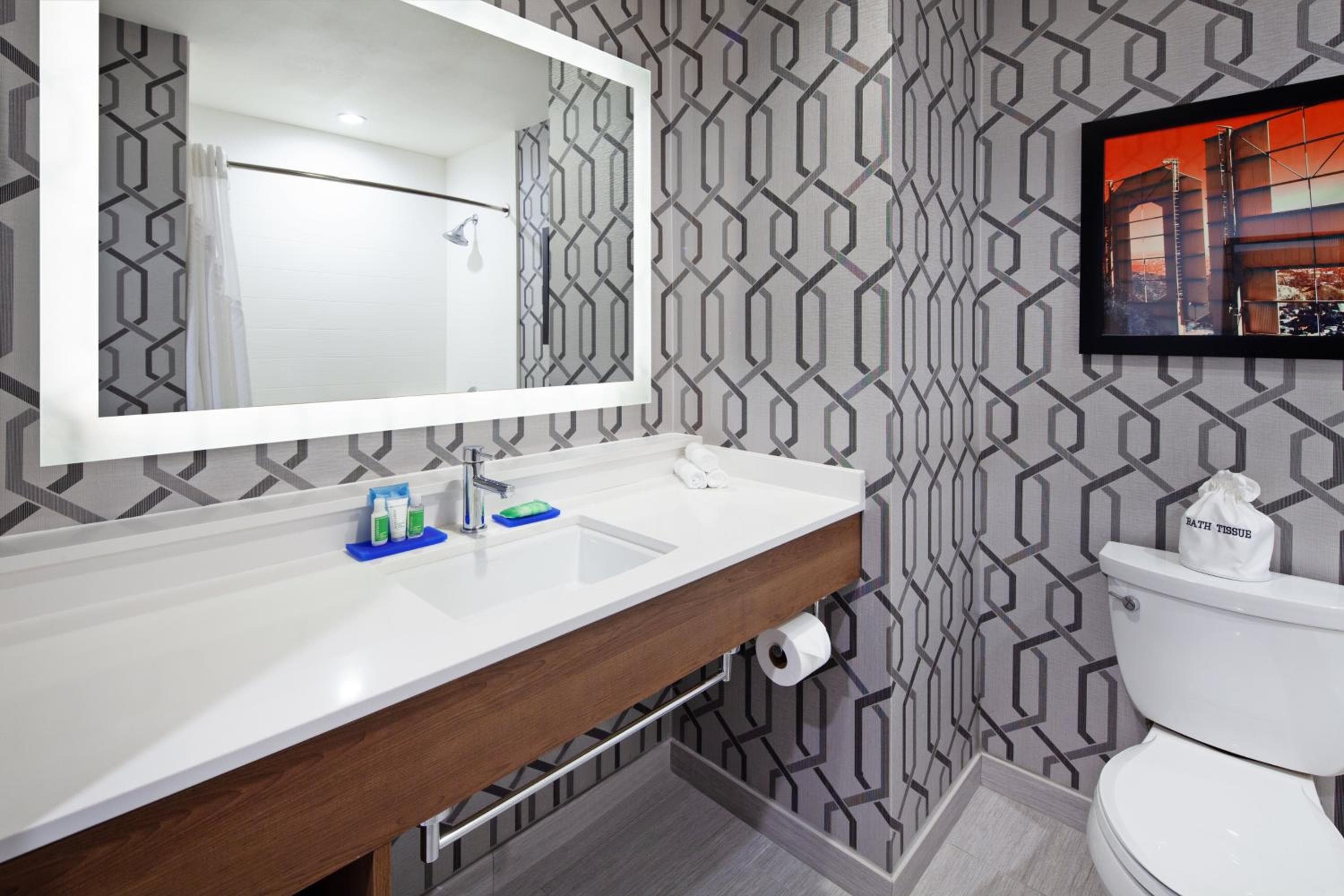 Holiday Inn Express Hollywood Walk of Fame by IHG