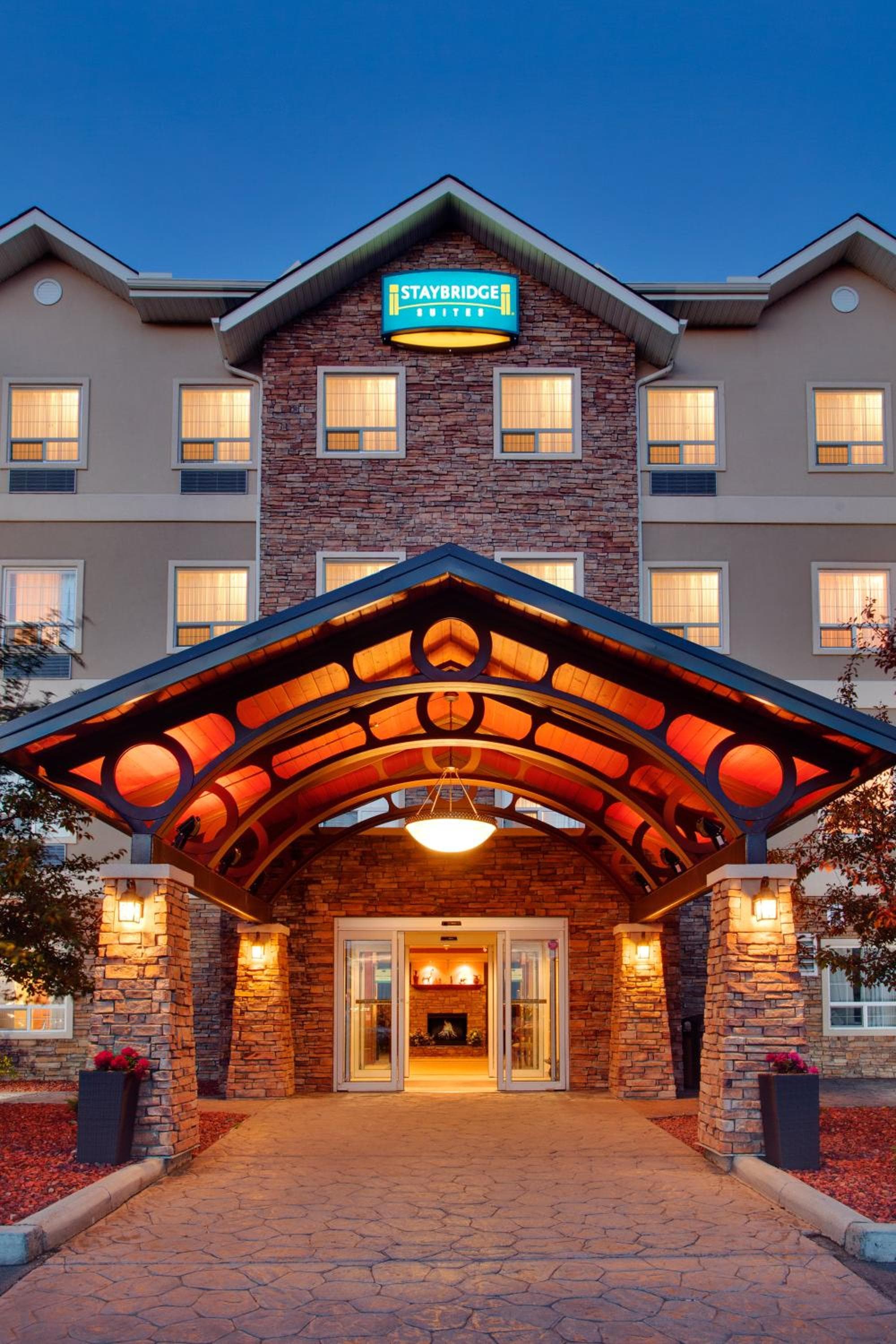 Staybridge Suites - Calgary Airport by IHG: building
