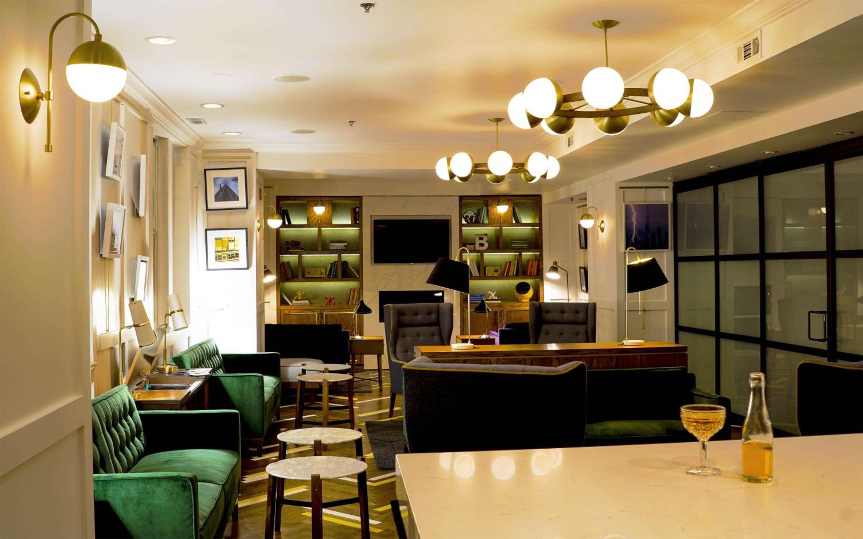 ACME Hotel Chicago, Outset Collection by Hilton: lounge