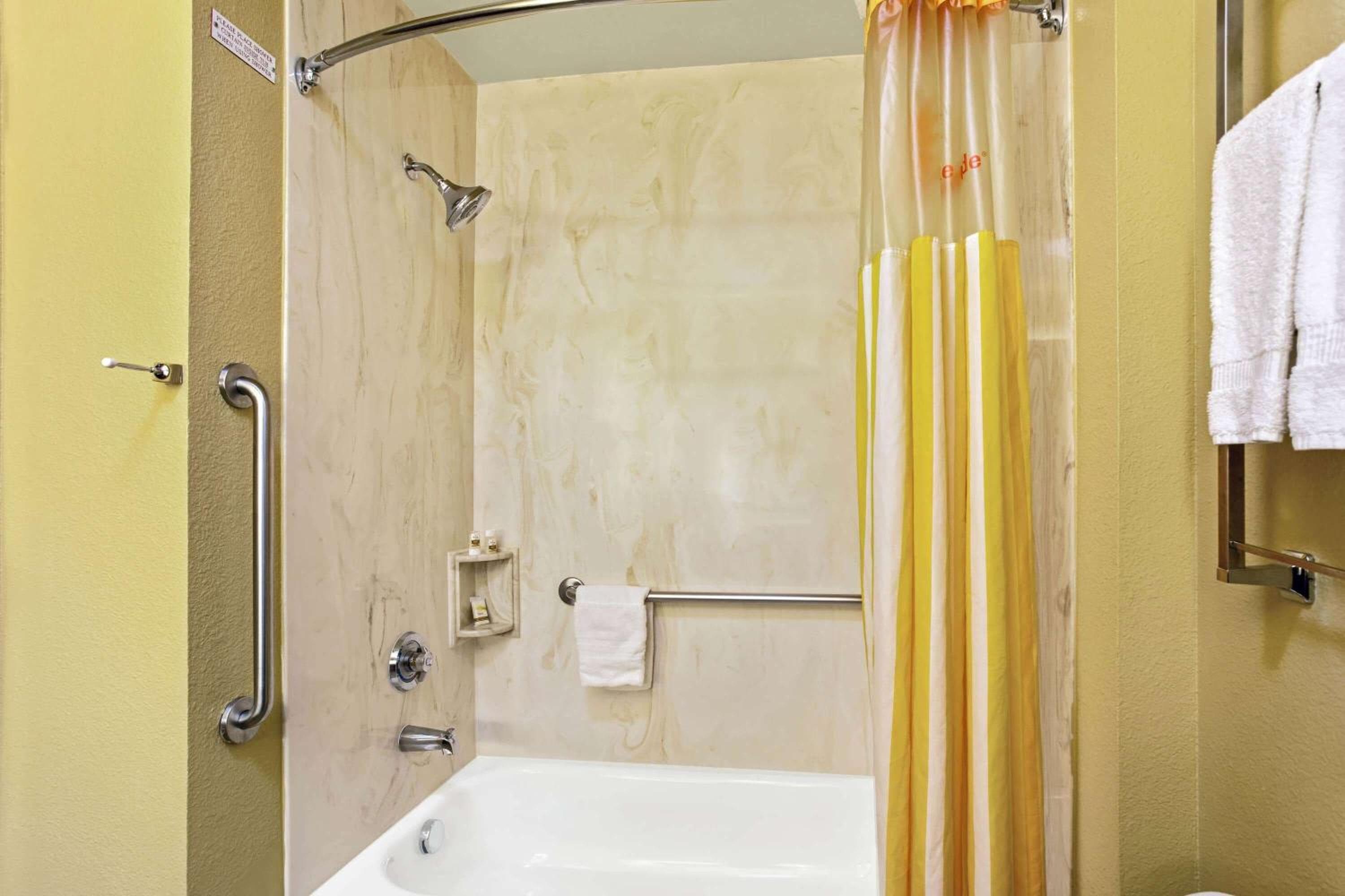 La Quinta by Wyndham Denver Gateway Park
