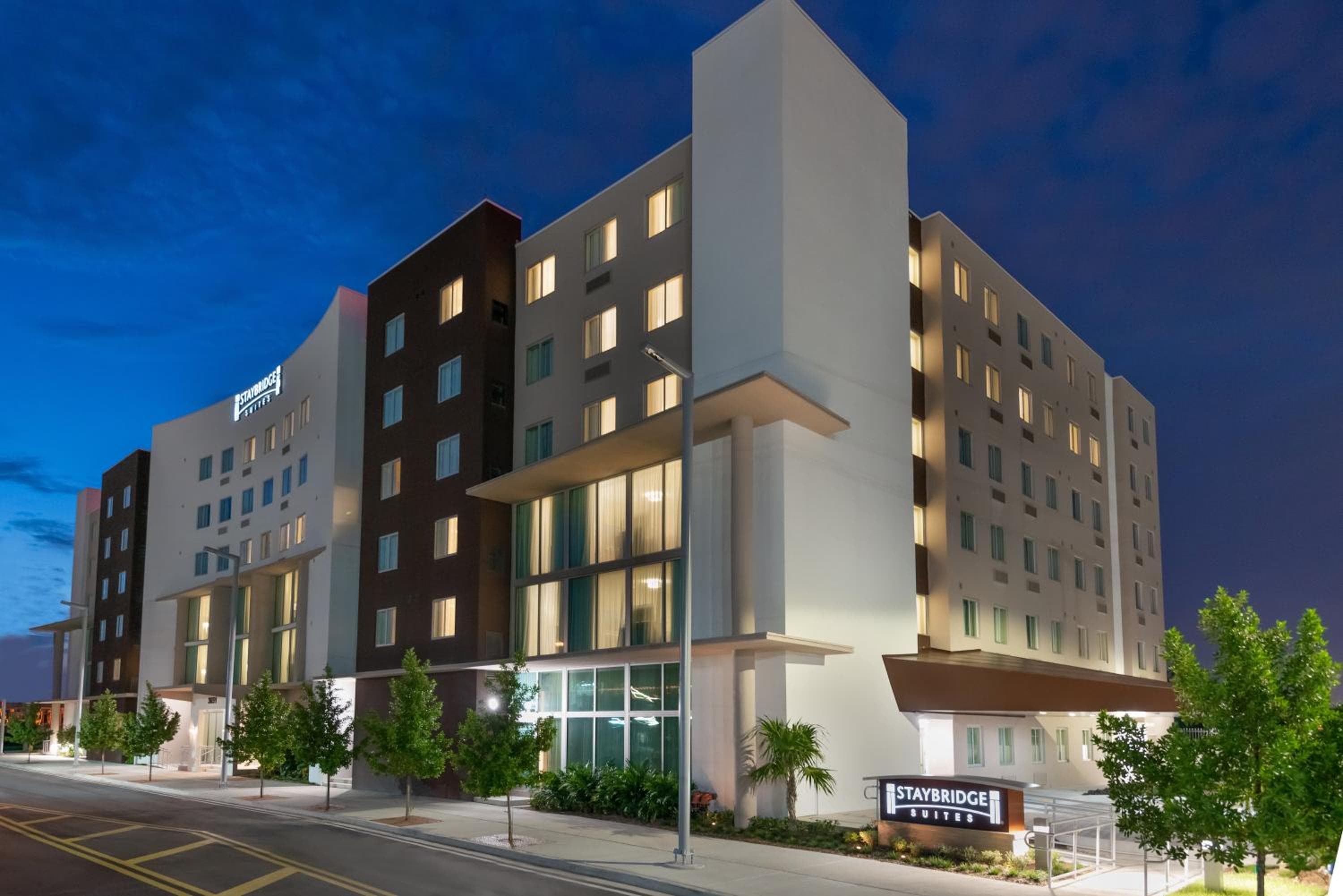 Staybridge Suites - Miami International Airport by IHG: building
