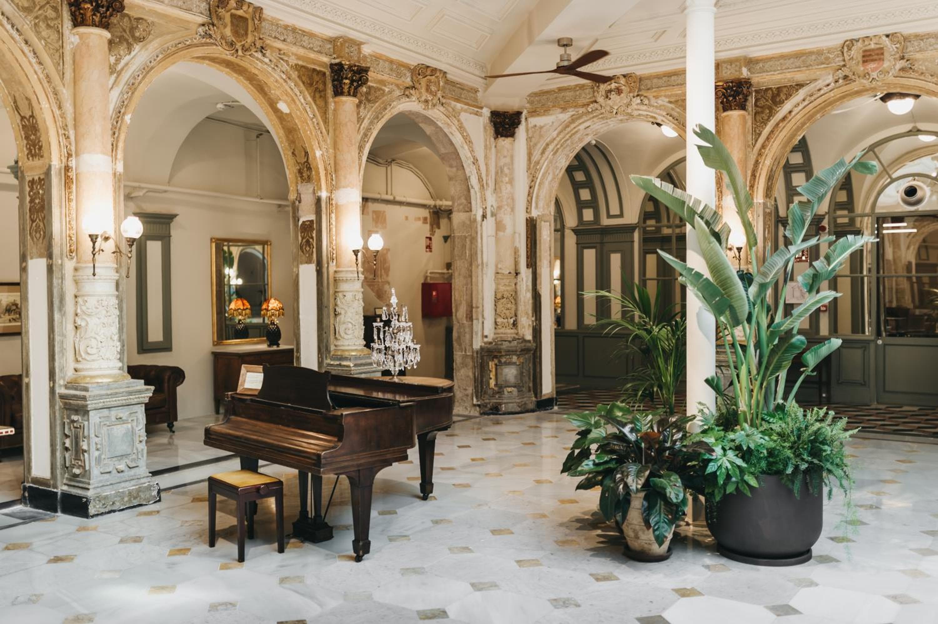 Oriente Atiram Hotel: recepcion & lobby
