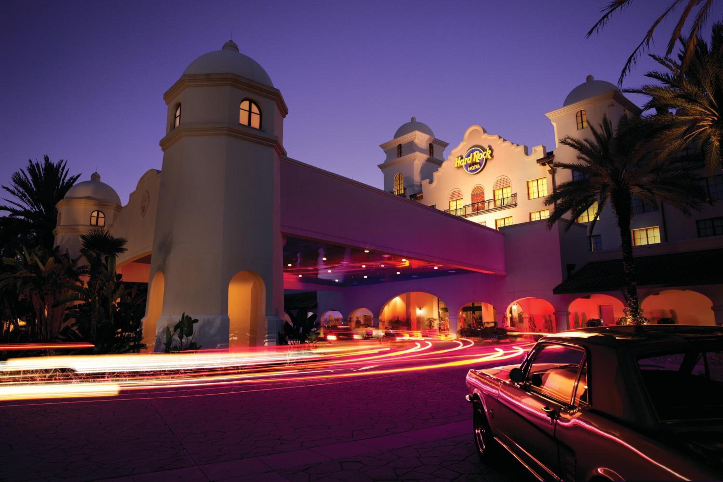 Universal's Hard Rock Hotel®: building