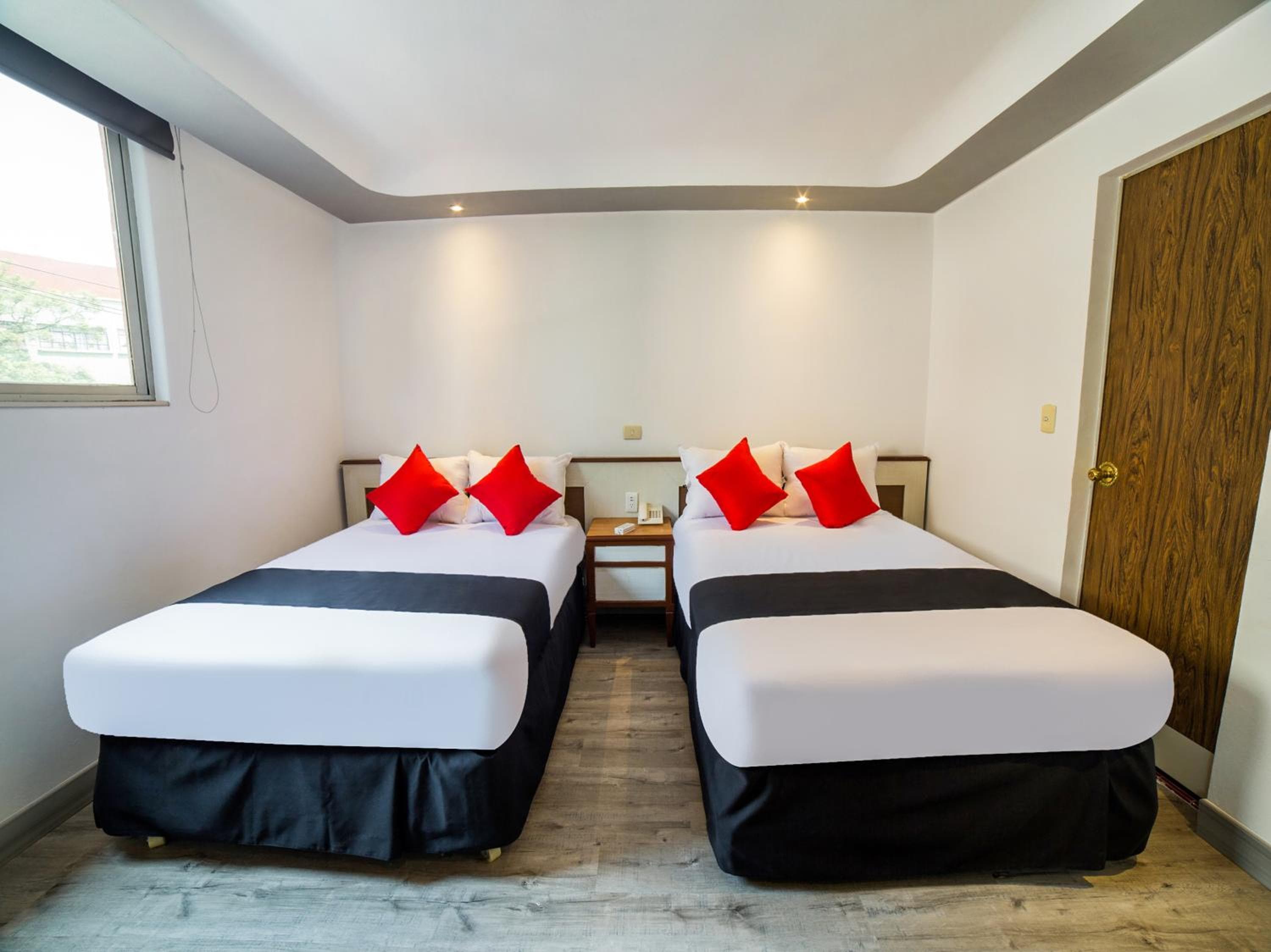 VOS Condesa: hotel room
