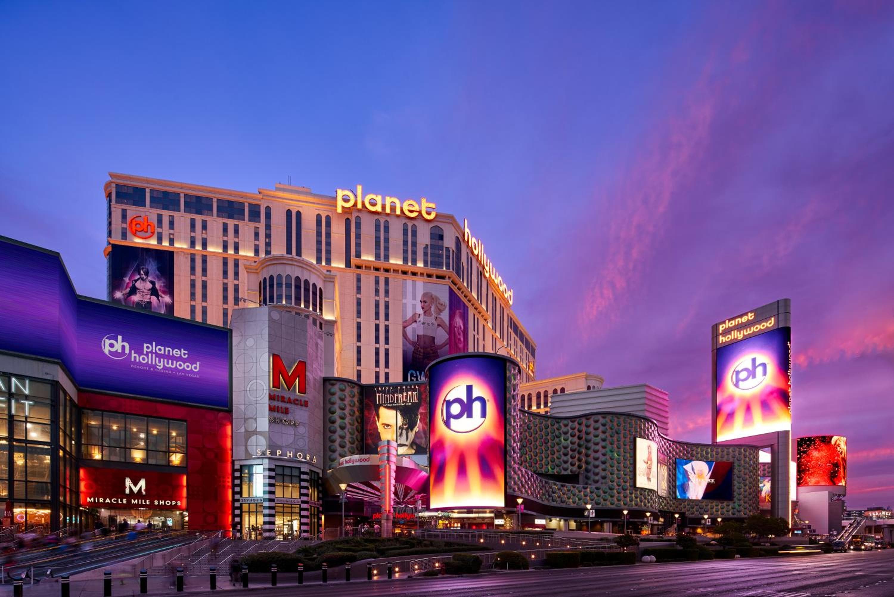 Planet Hollywood Resort & Casino: building