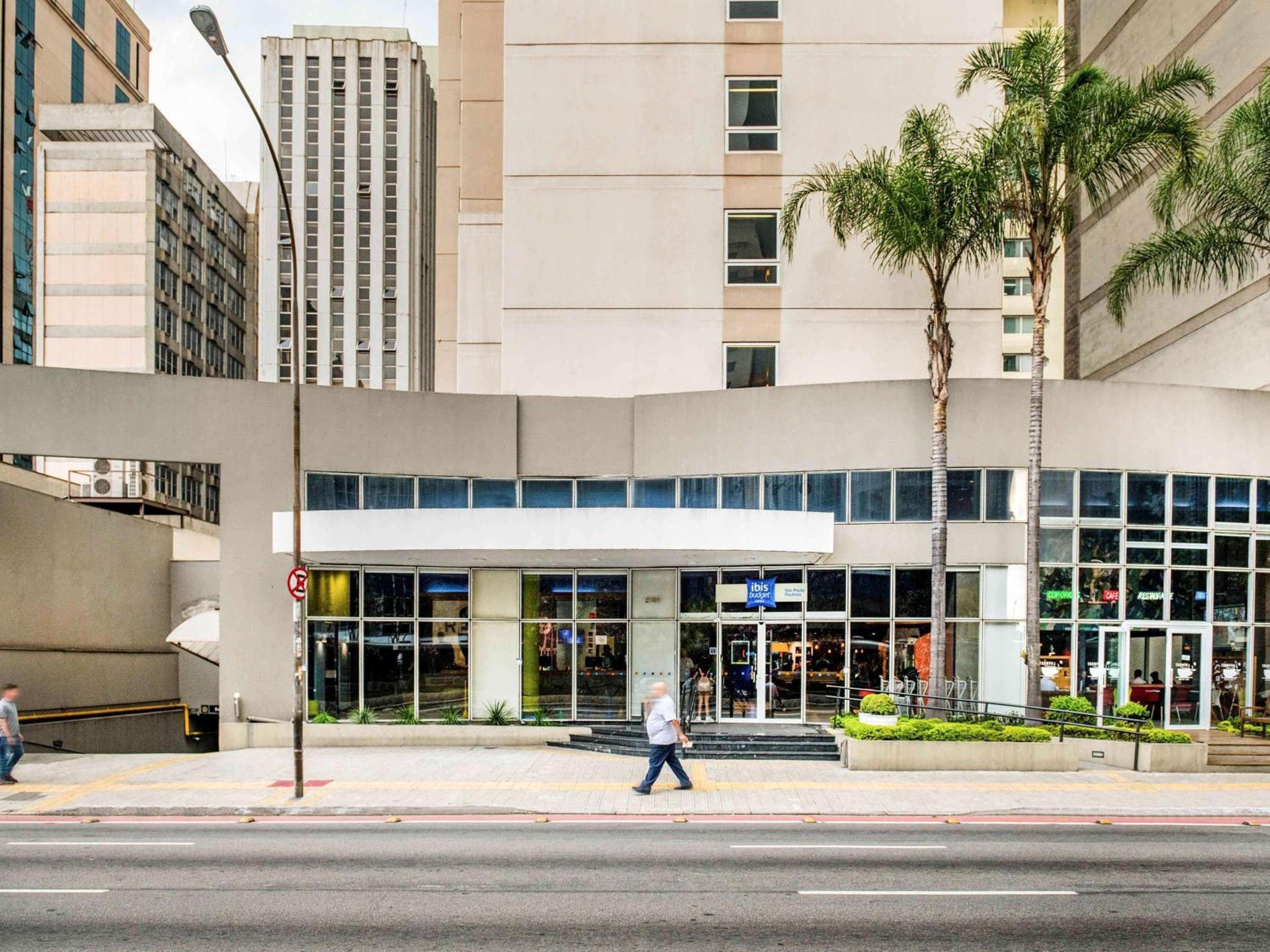 ibis budget Sao Paulo Paulista: building