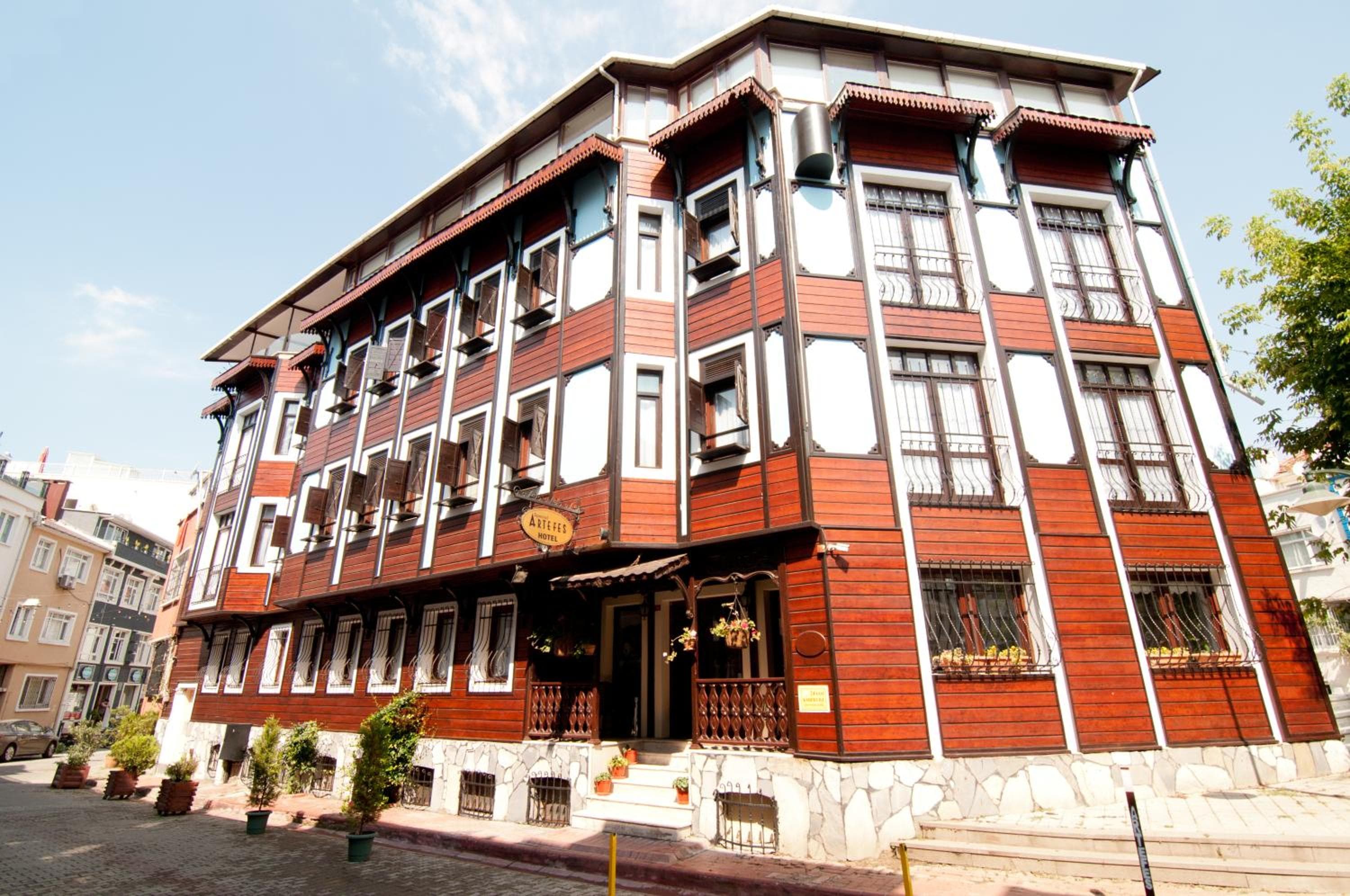 Artefes Hotel Old City& Spa: building