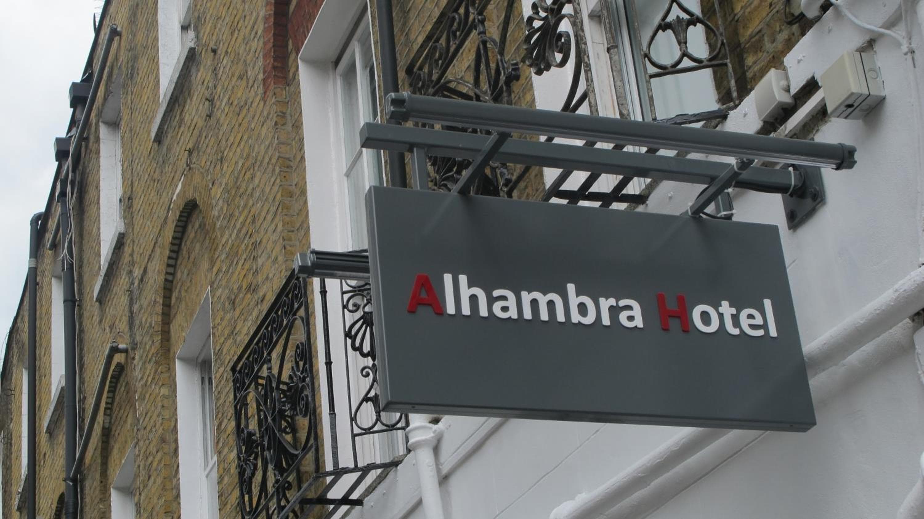 Alhambra Hotel: building