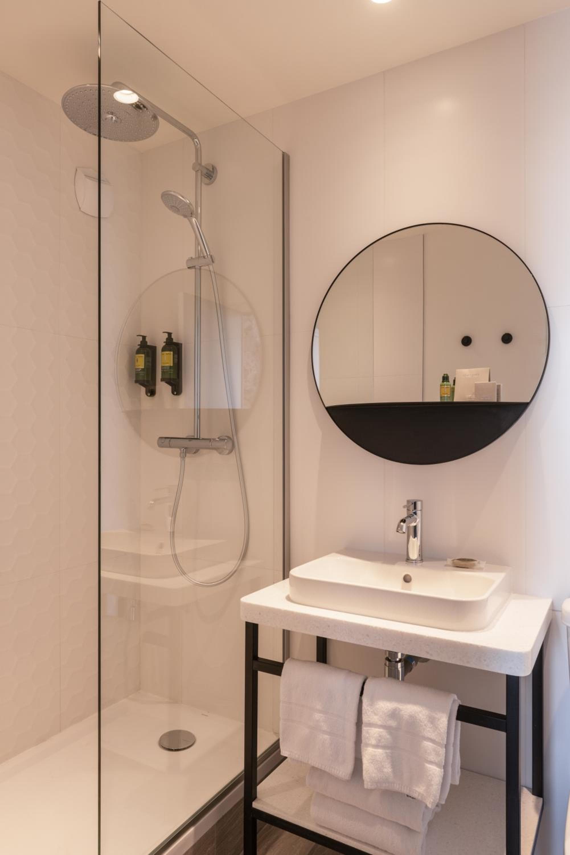 Leonardo Boutique Hotel Paris Opera: bathroom
