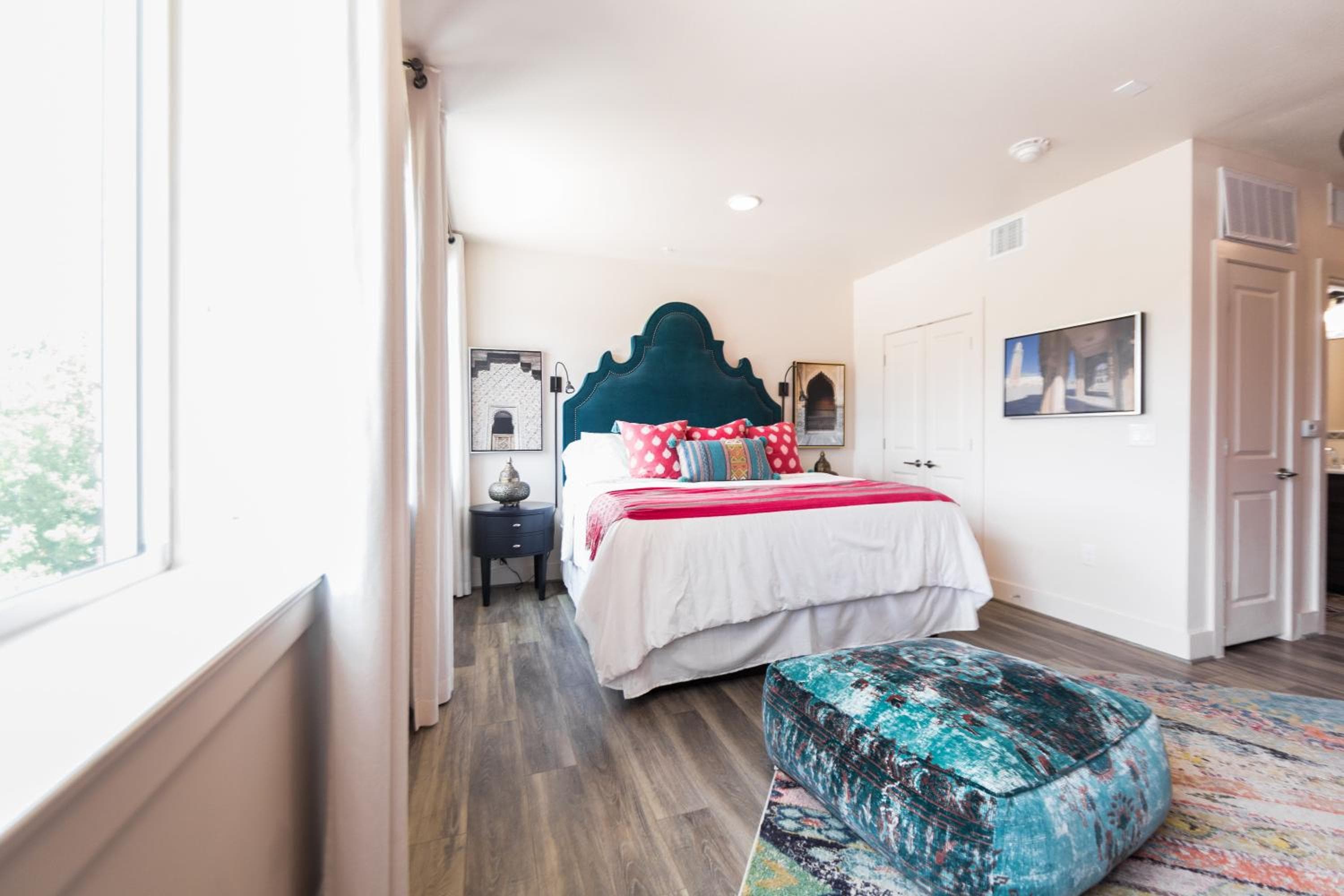 The Bishop Arts Hotel by Qresorts: hotel room