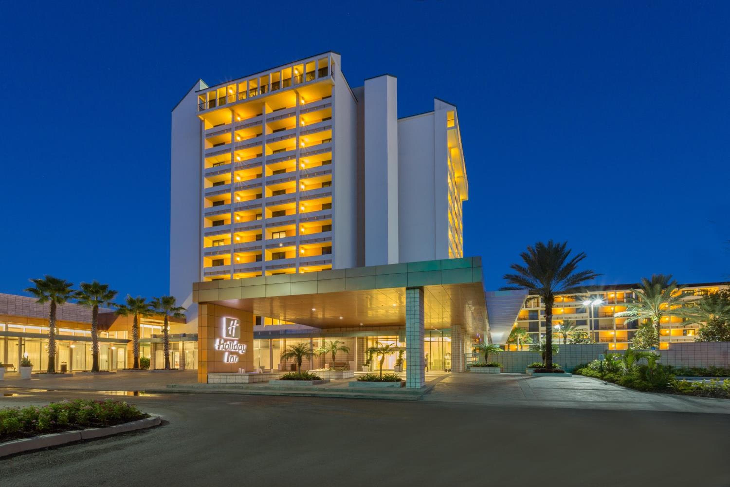 Holiday Inn Orlando – Disney Springs® Area by IHG: building