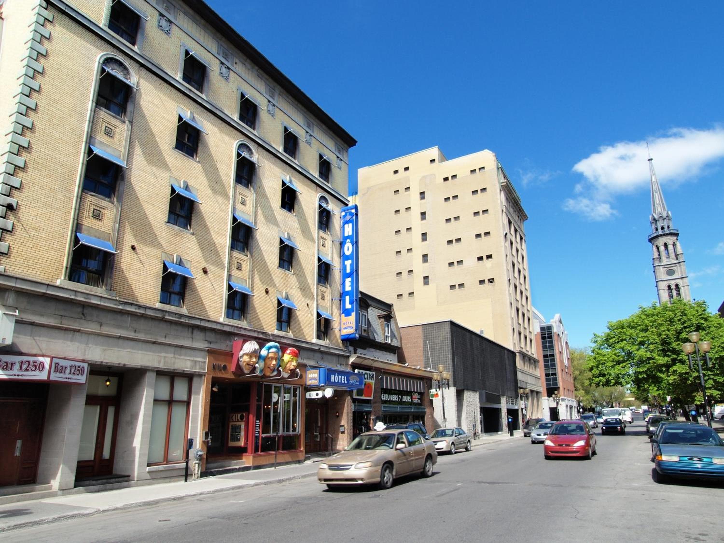 Hotel St-Denis: building