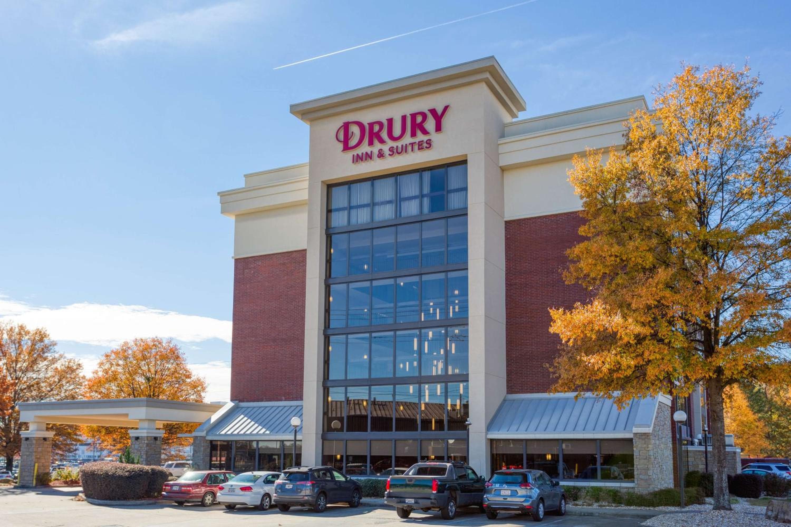Drury Inn & Suites Atlanta Airport: building