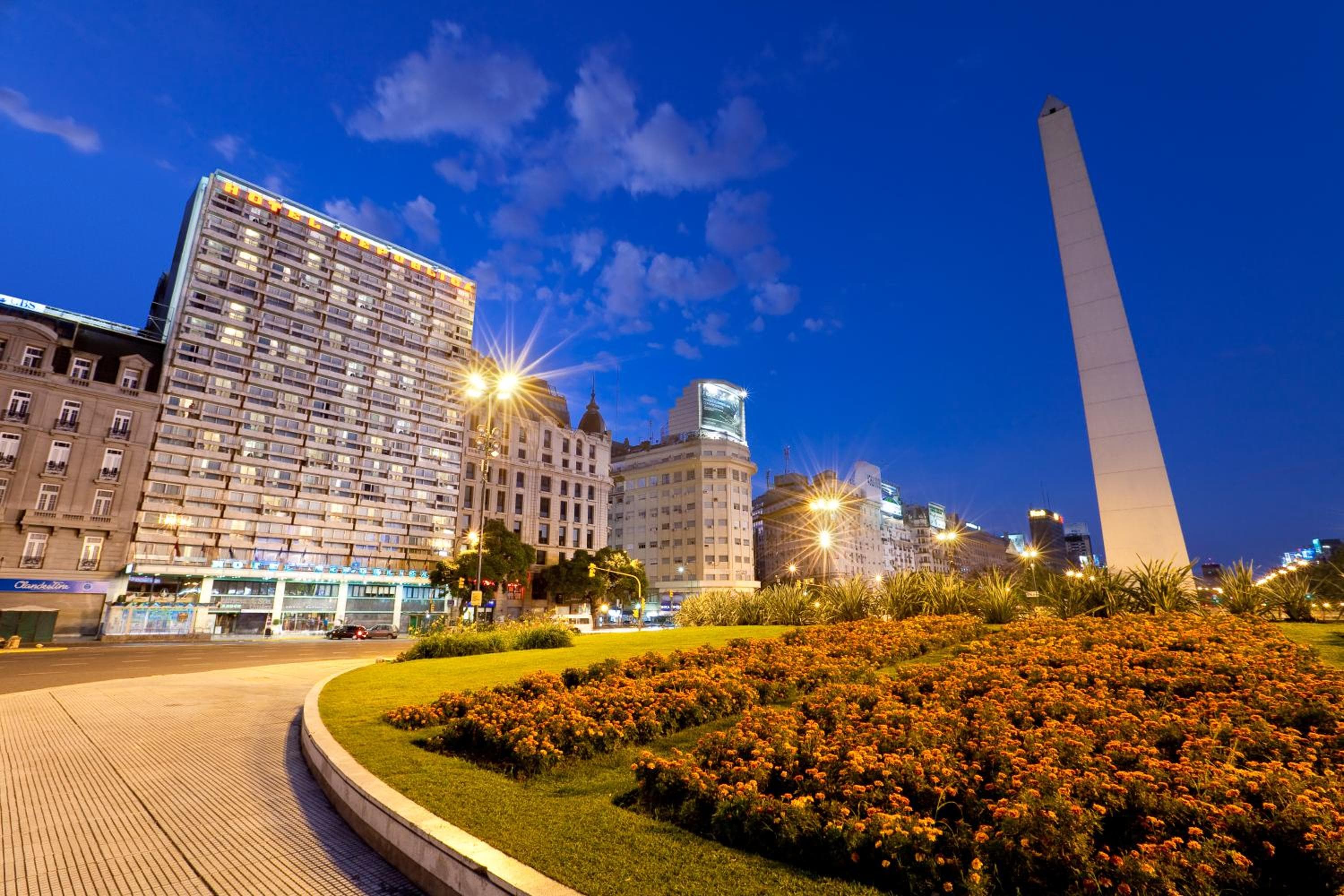 Globales Republica: building