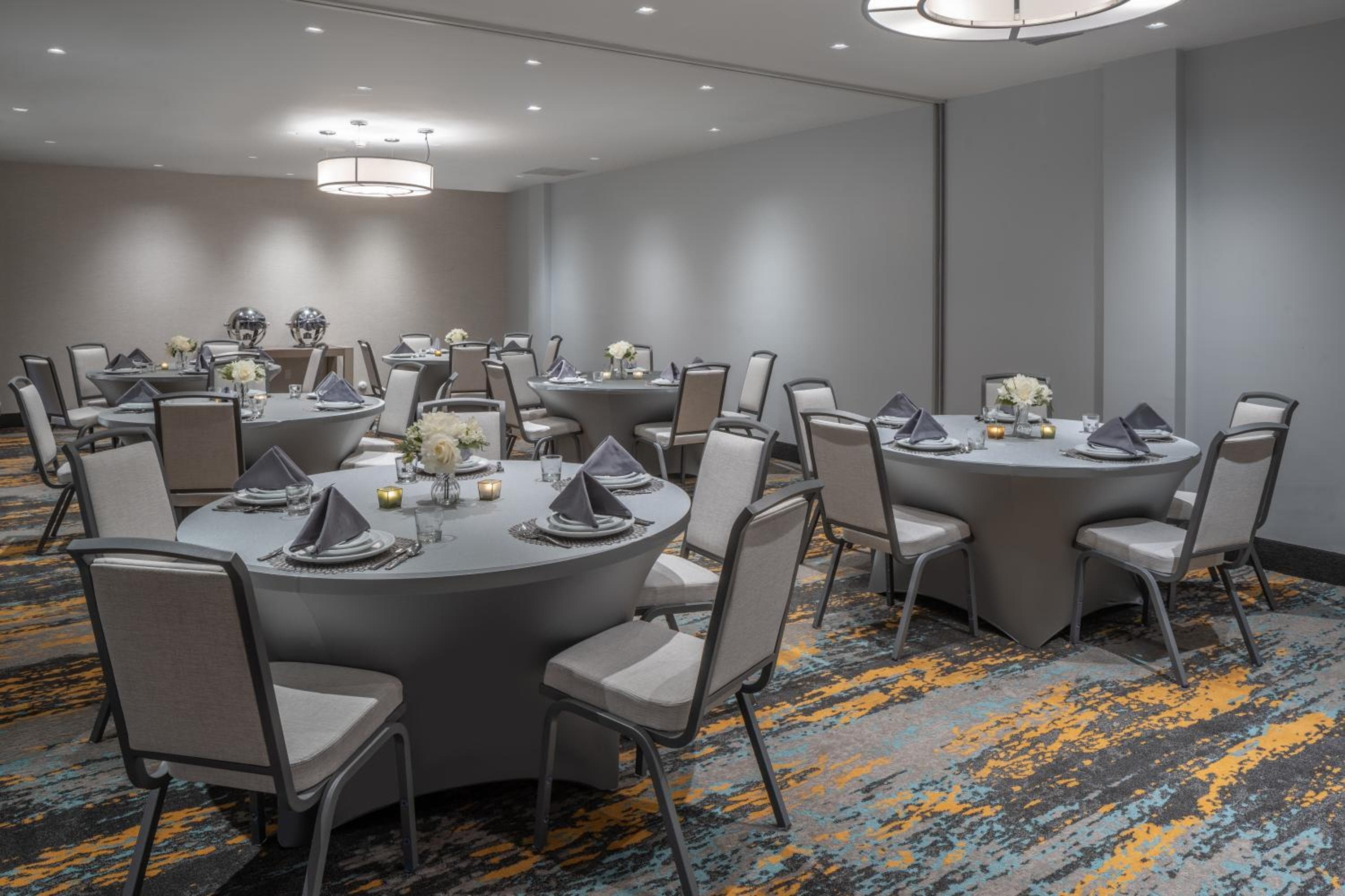 DoubleTree by Hilton Miami North I-95: meeting & event spaces