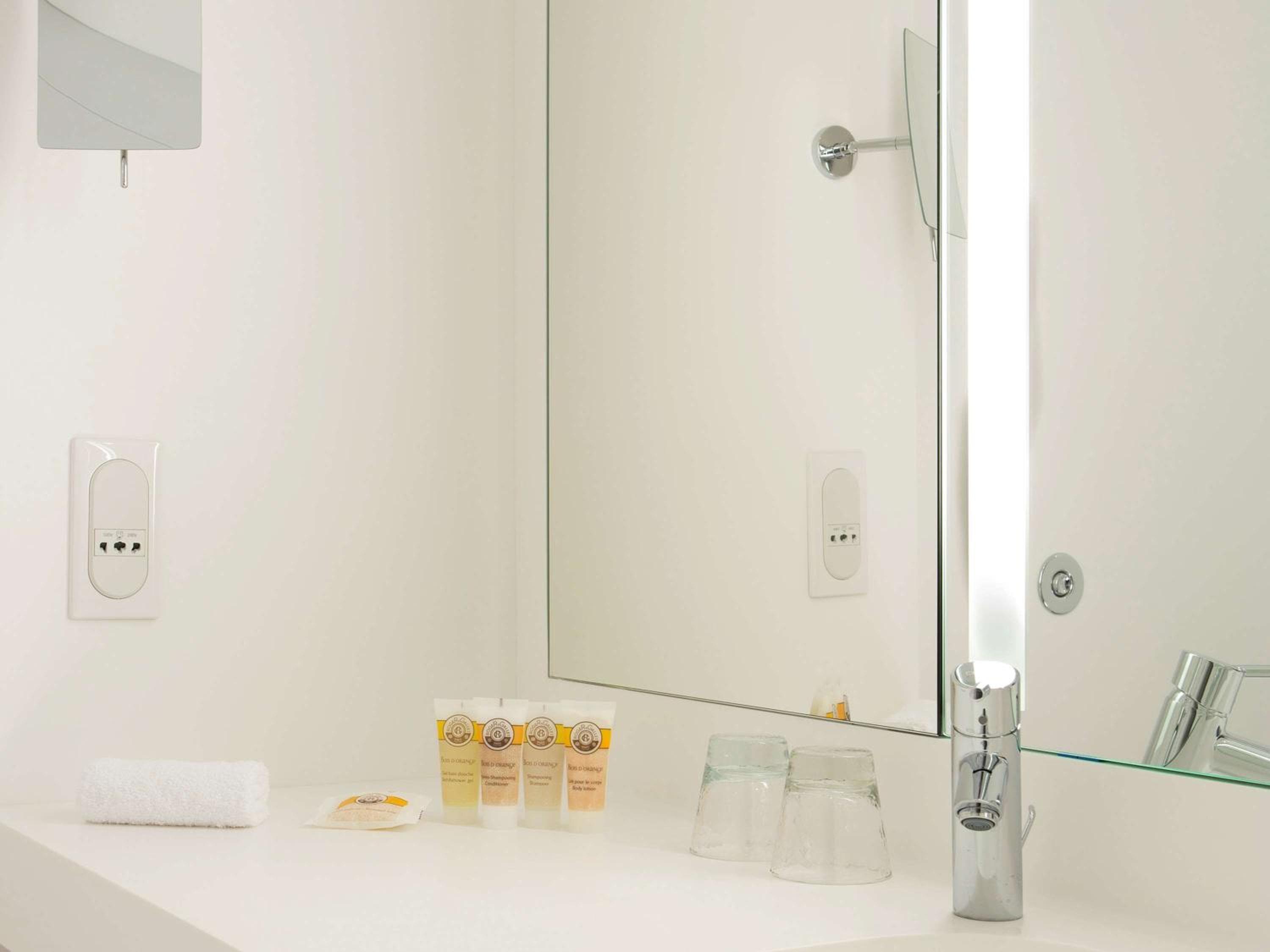 Mercure Paris CDG Airport & Convention: bathroom