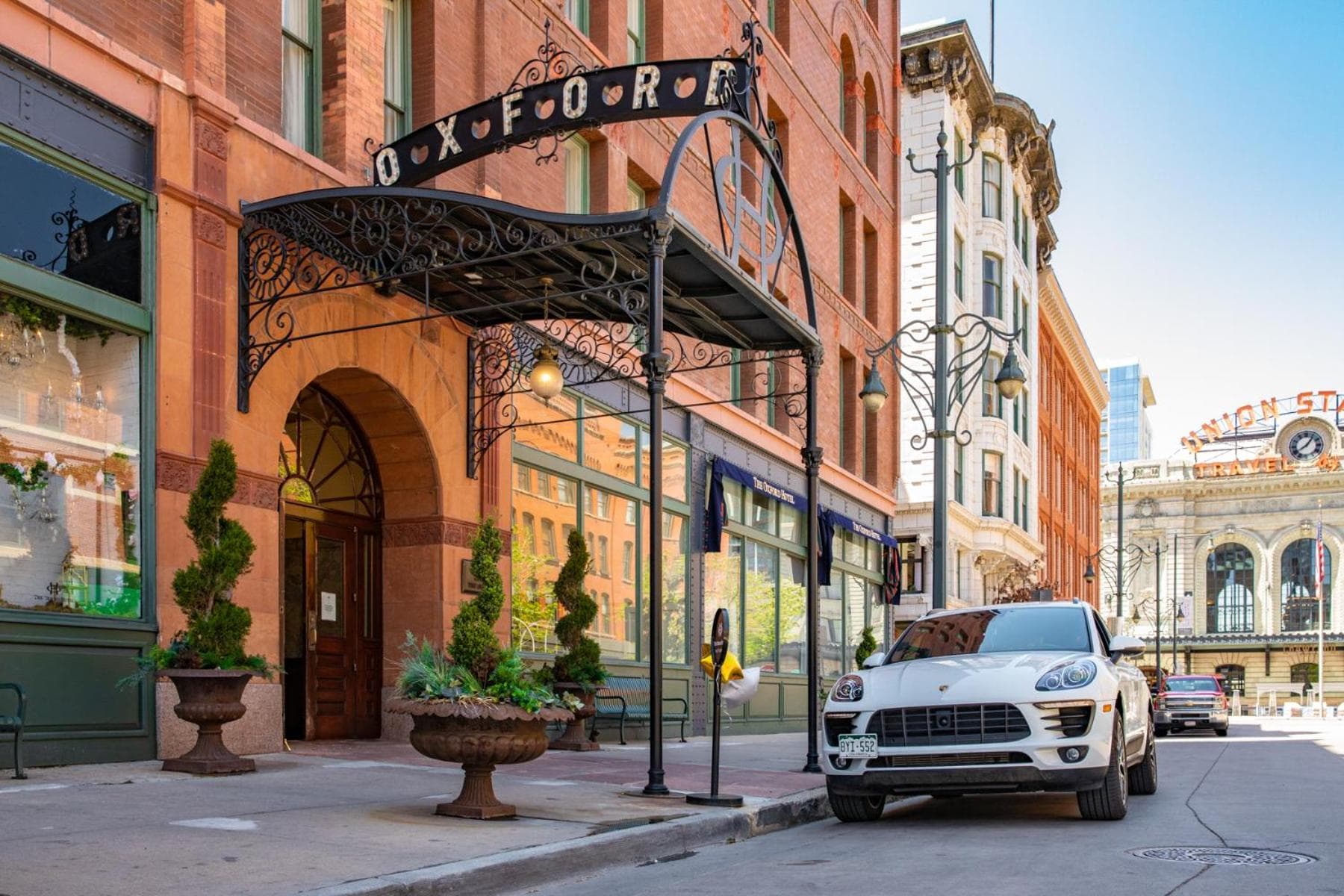 The Oxford Hotel: building