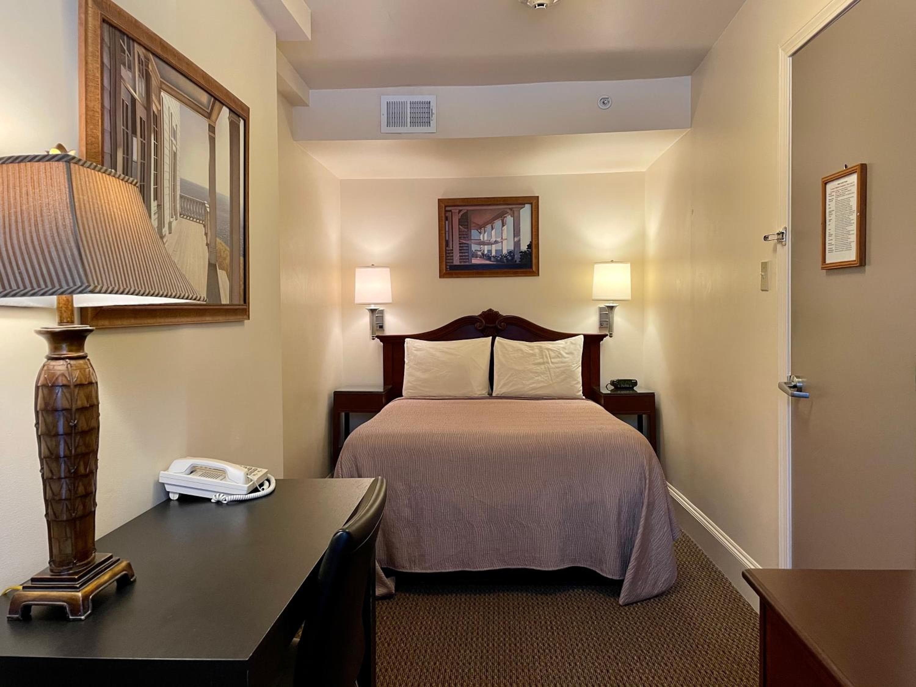 Oasis Guest House: hotel room