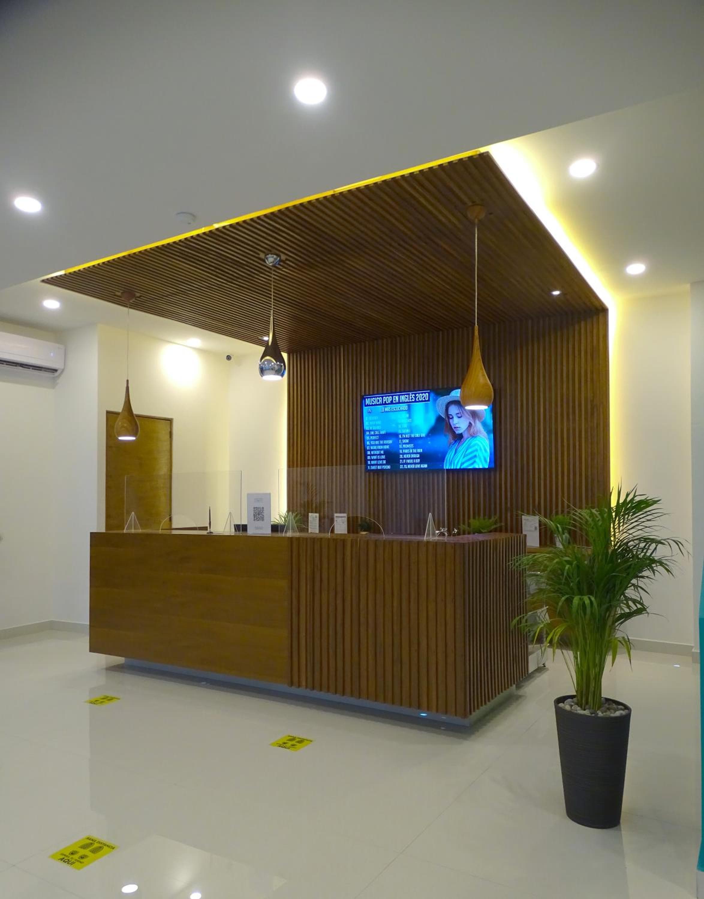 Hotel Kavia Plus: recepcion & lobby