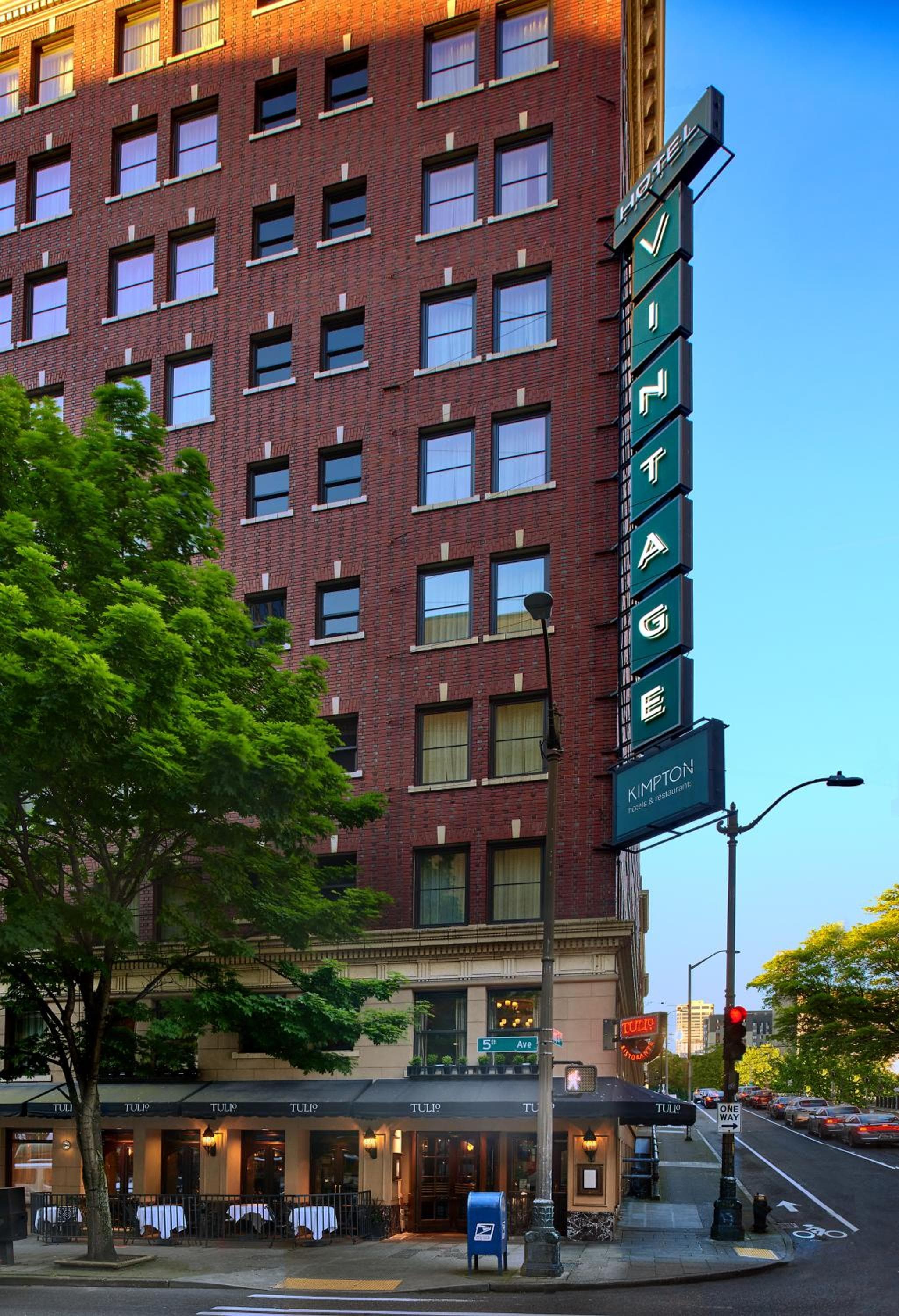 Kimpton Hotel Vintage Seattle by IHG: building