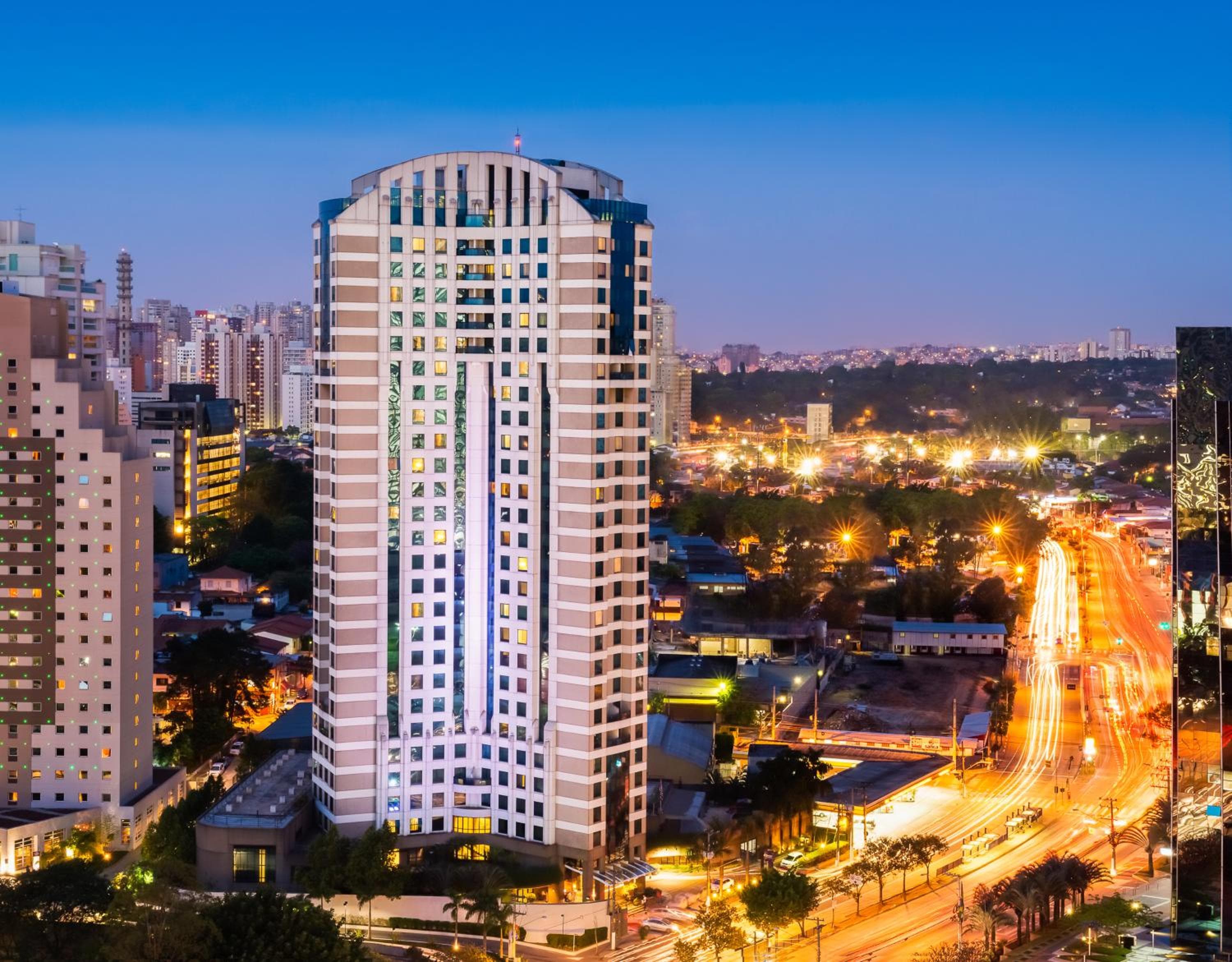 Blue Tree Premium Morumbi: building