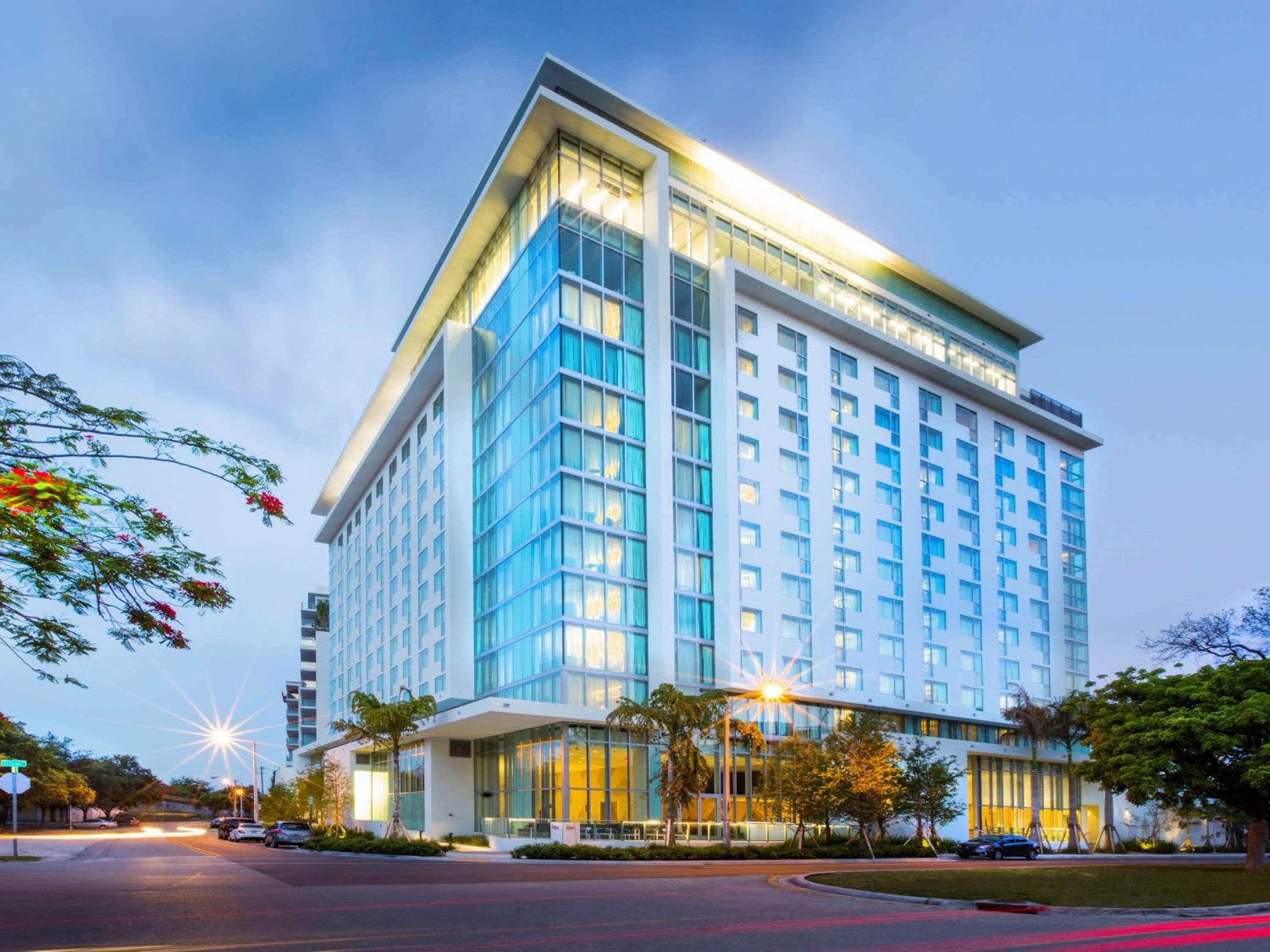 Novotel Miami Brickell: building