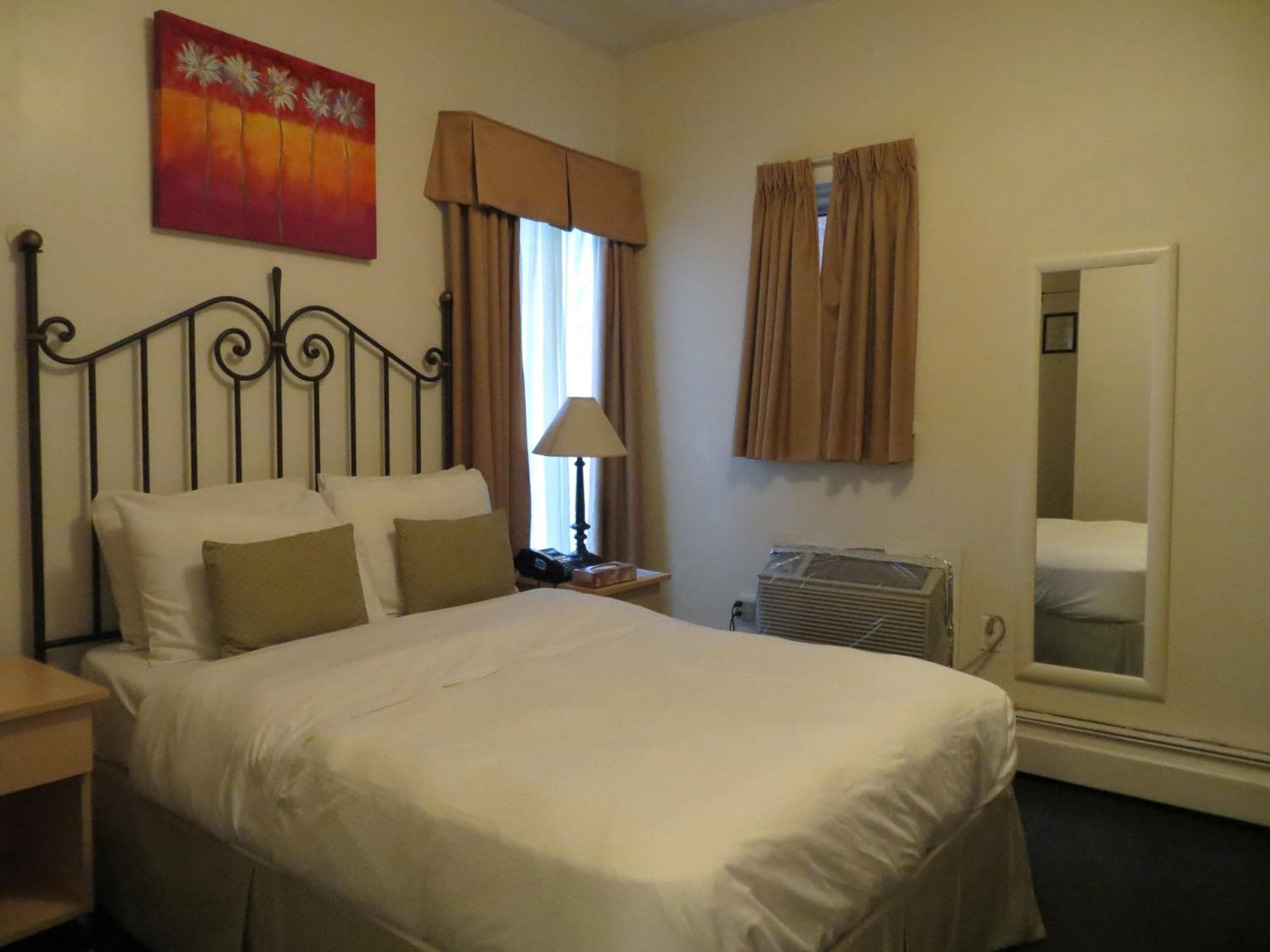 Victoria's Mansion Guest House