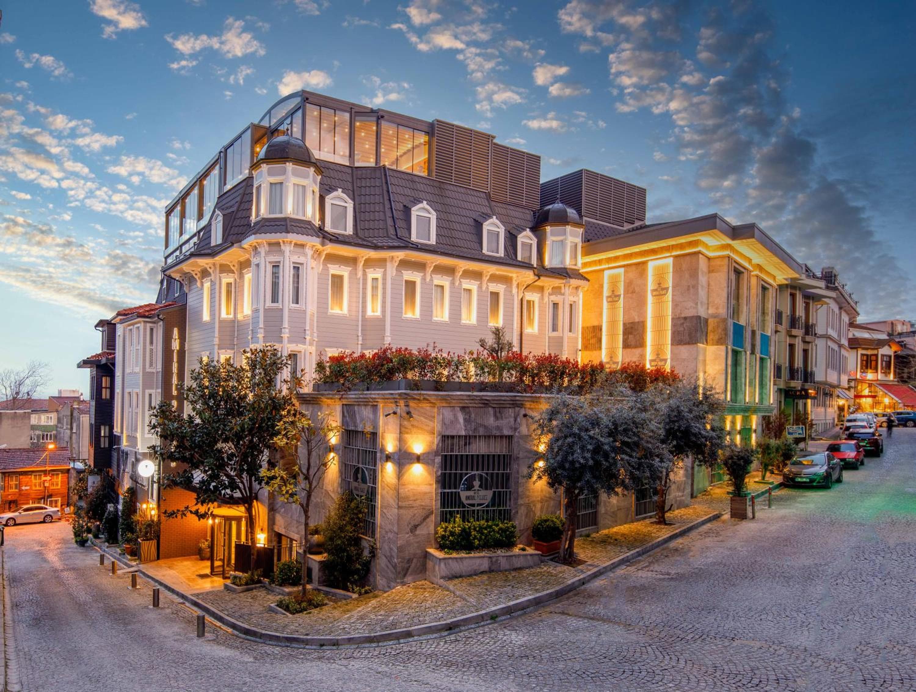 Amiral Palace Hotel Boutique Class: building