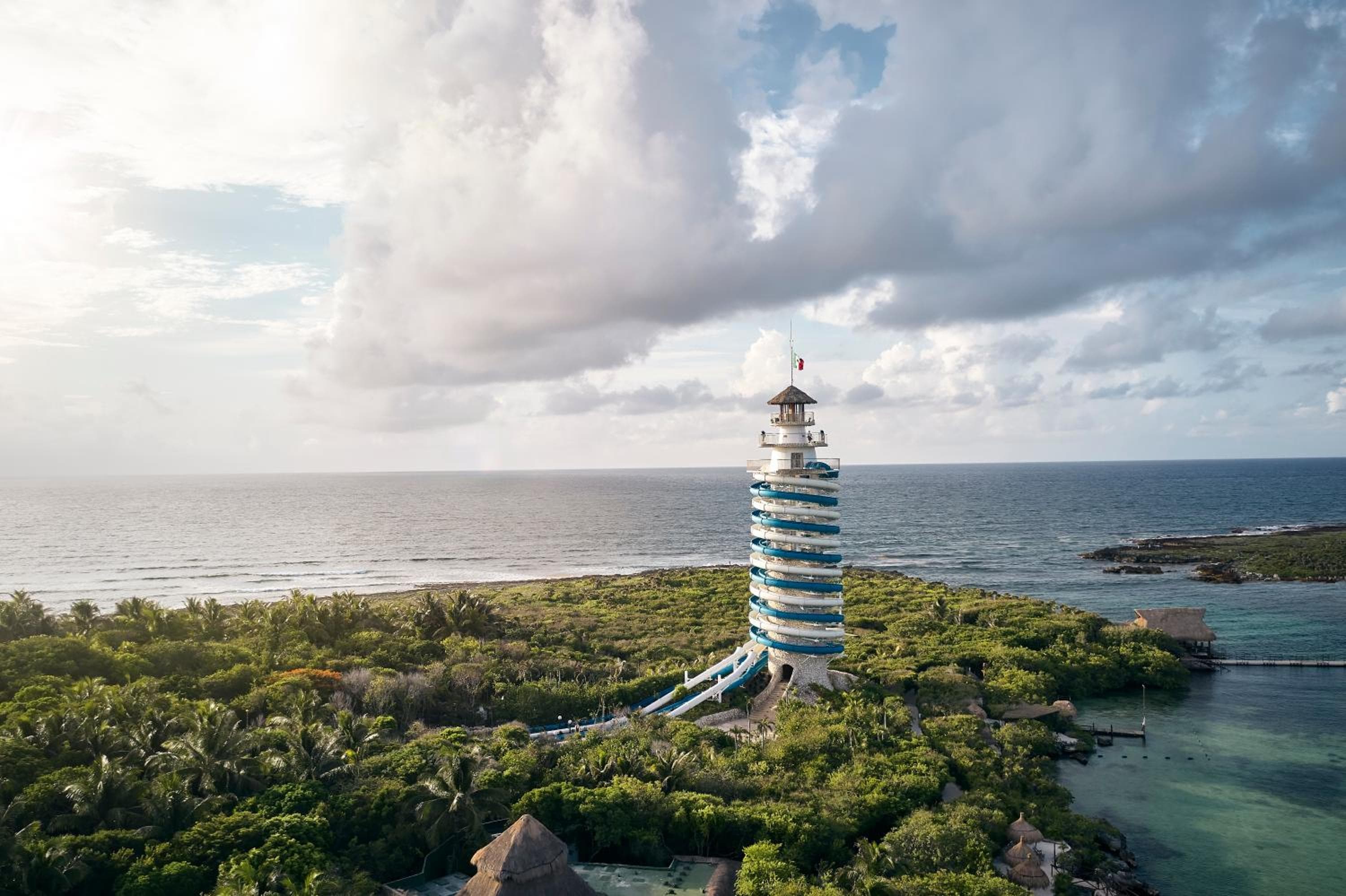 Hotel Xcaret Arte - All Parks All Fun Inclusive - Adults Only: building